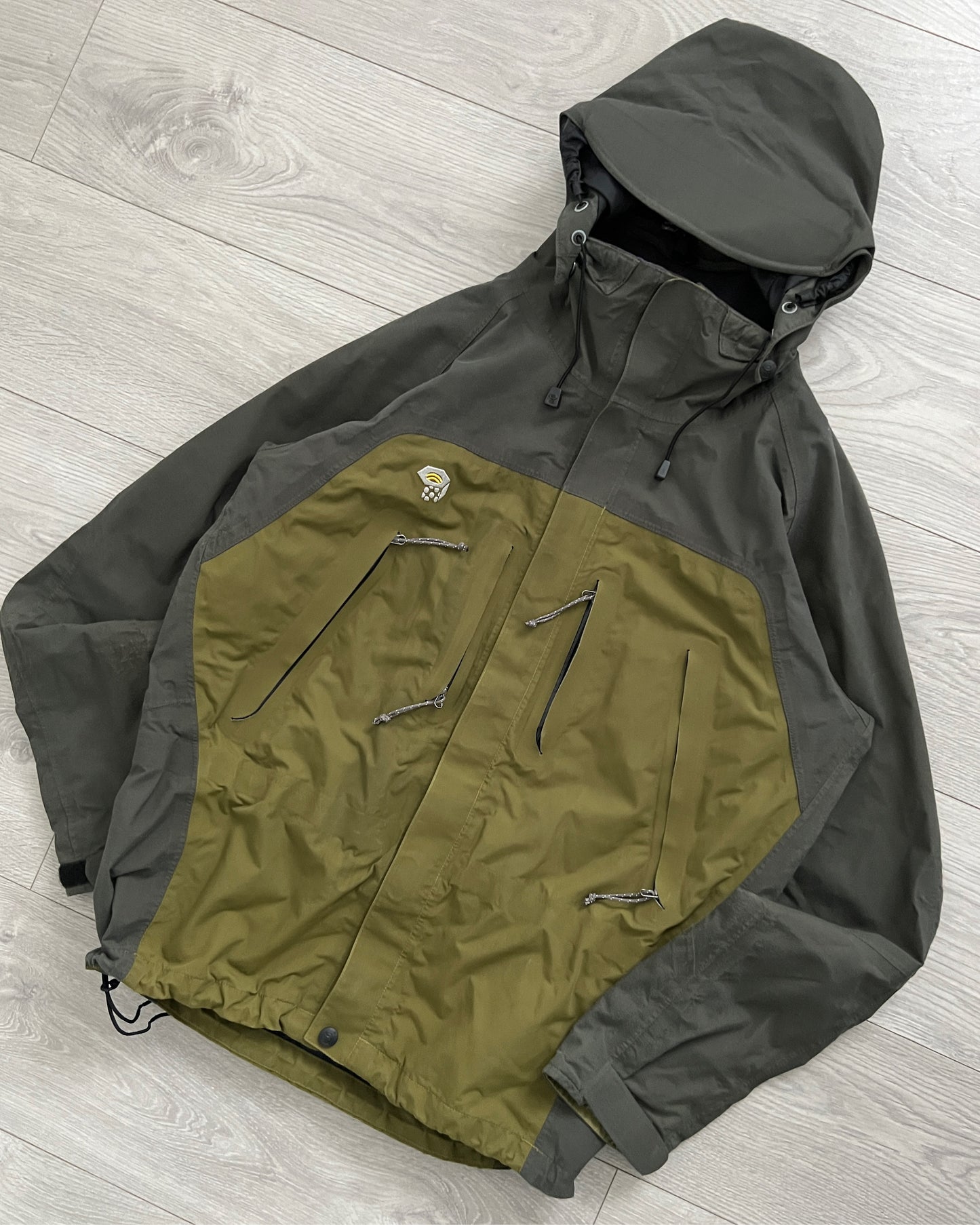 Mountain Hardwear Conduit Two-Tone Technical Jacket - Size M