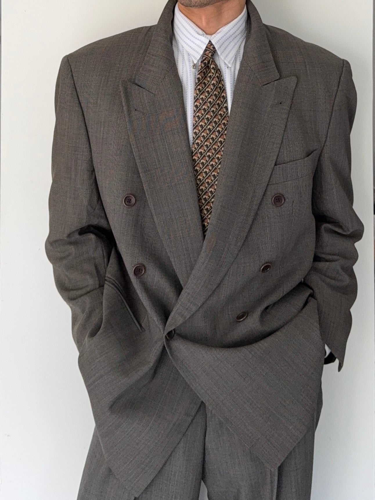 Hugo Boss 1980s 'Zeus' Peaked Lapel Double Breasted Pleated Wool Check Suit Greige - Size XL Jacket / 34" Waist
