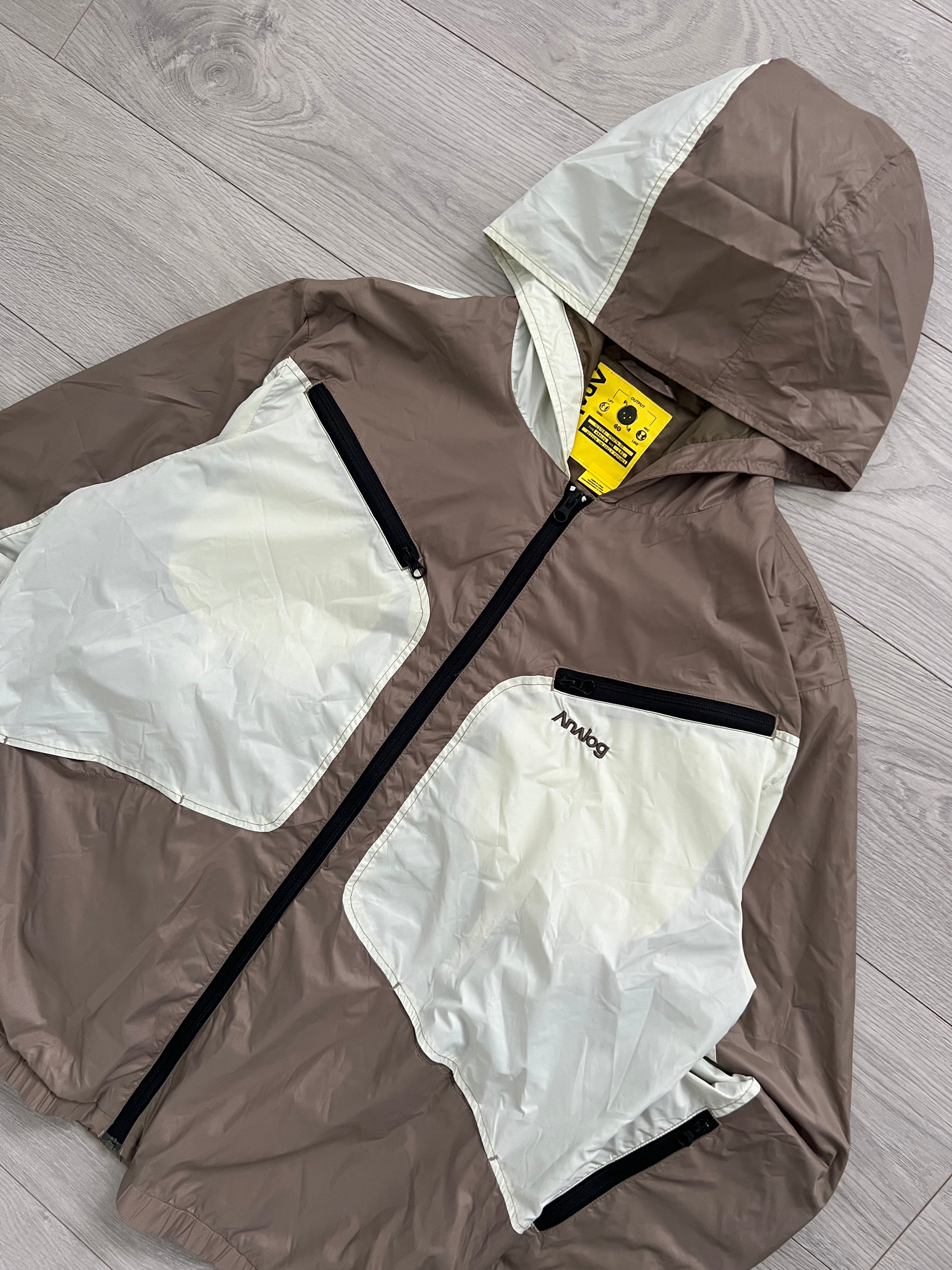 Burton Analog 2004 Multipocket Technical Nylon Jacket - Size L