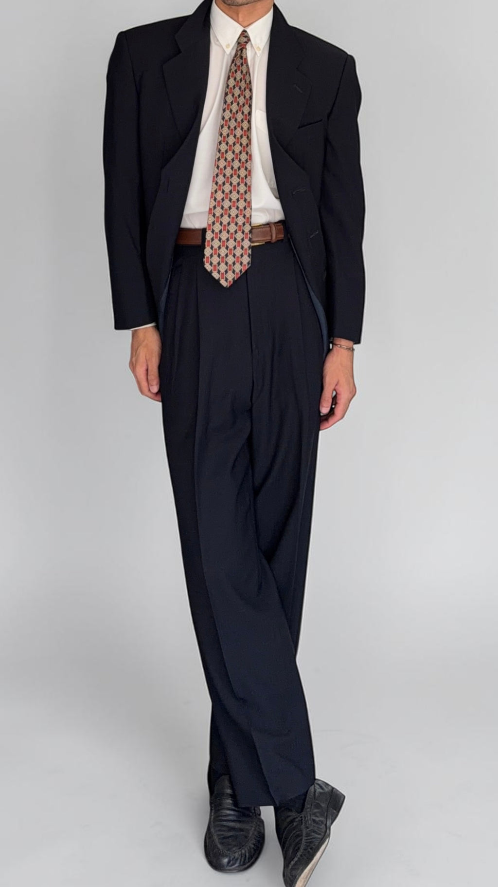 Giorgio Armani 1980s 3B Double Pleat Lightweight Navy Wool Suit - Size M Jacket / 30" Waist
