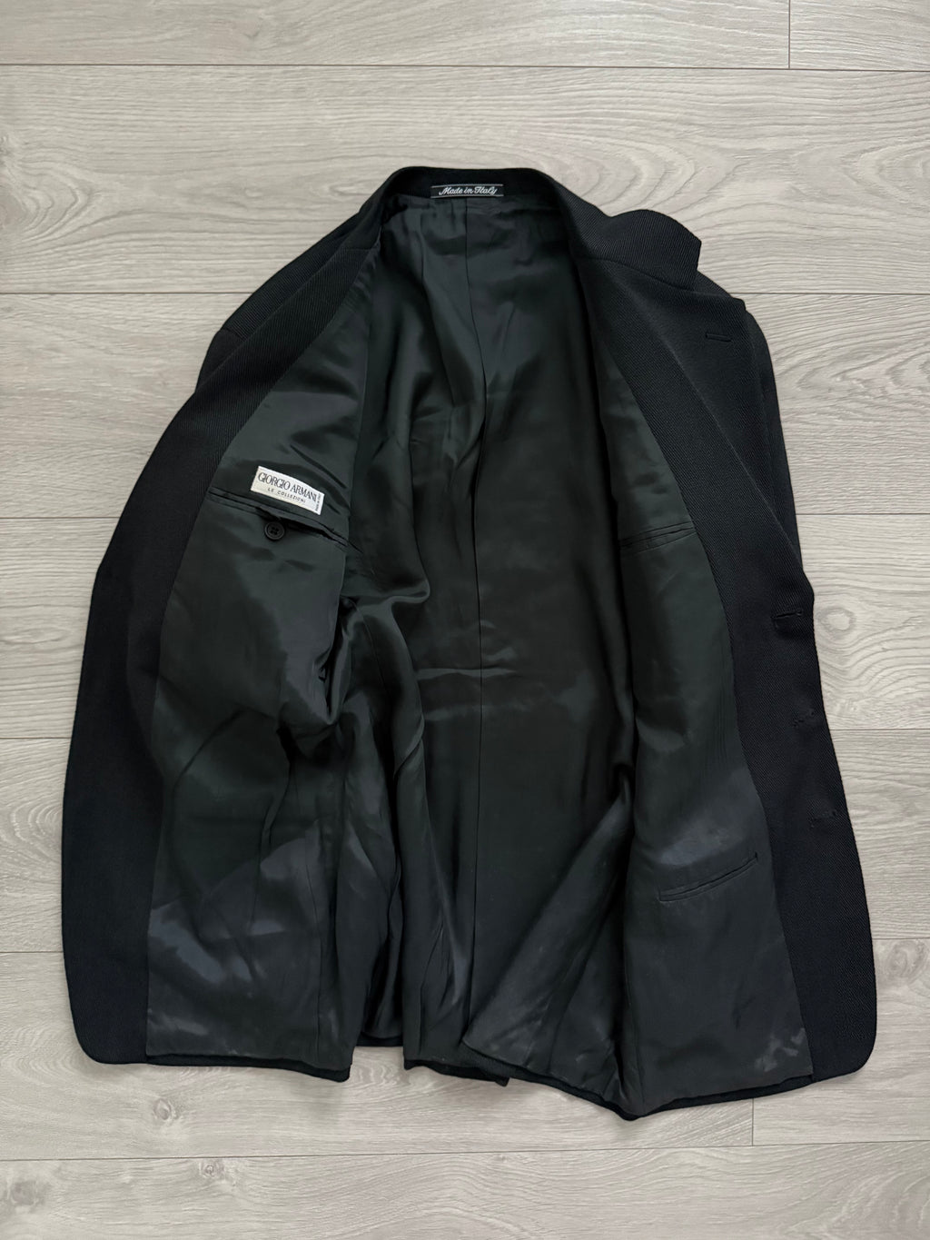 Giorgio Armani 1980s 3B Pleated Wool Suit Black New - Size L Jacket / 32" Waist