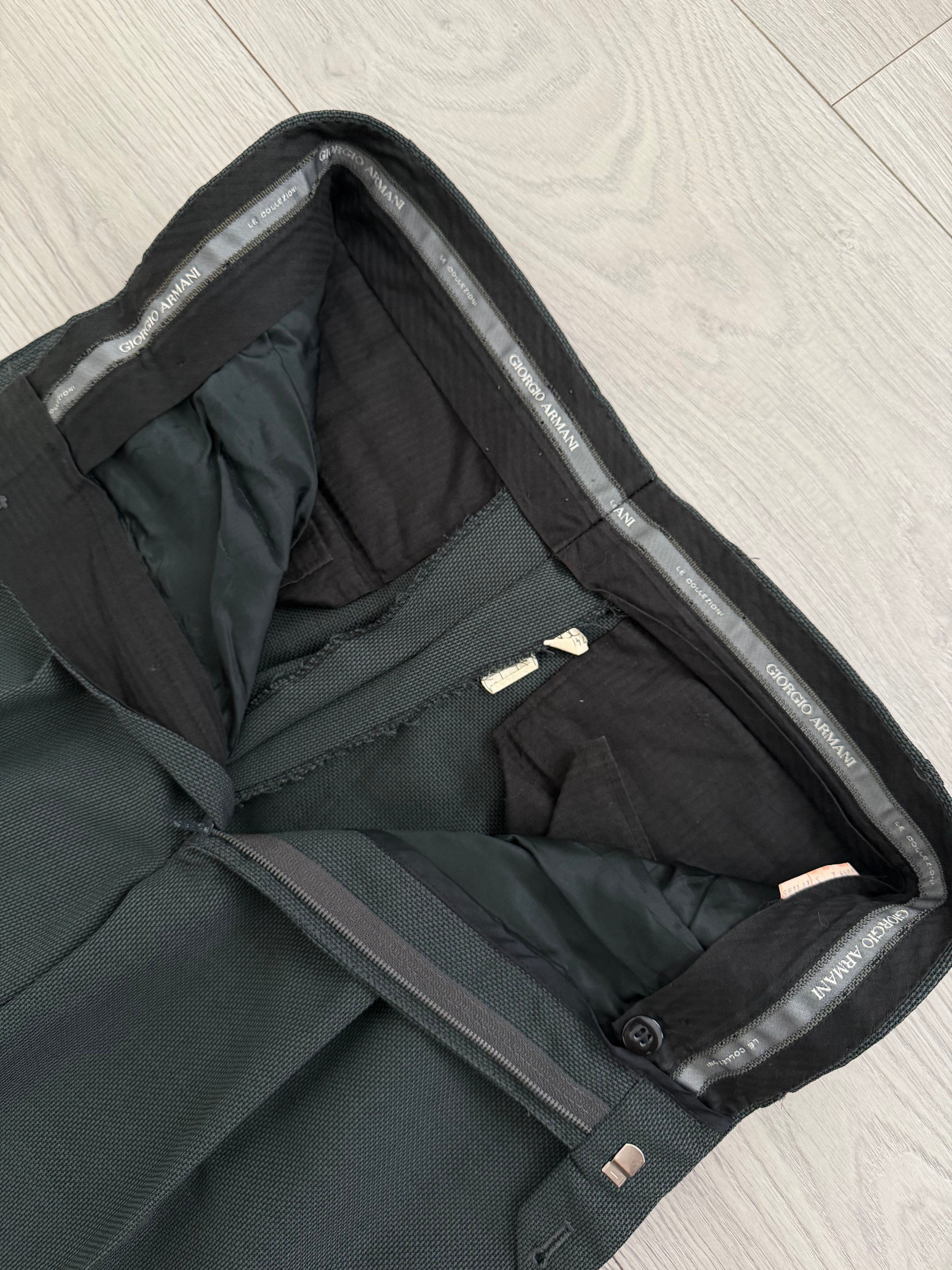 Giorgio Armani 1980s Peaked Lapel Double Breasted Pleated Textured Wool Suit Green - Size S Jacket / 30" Waist