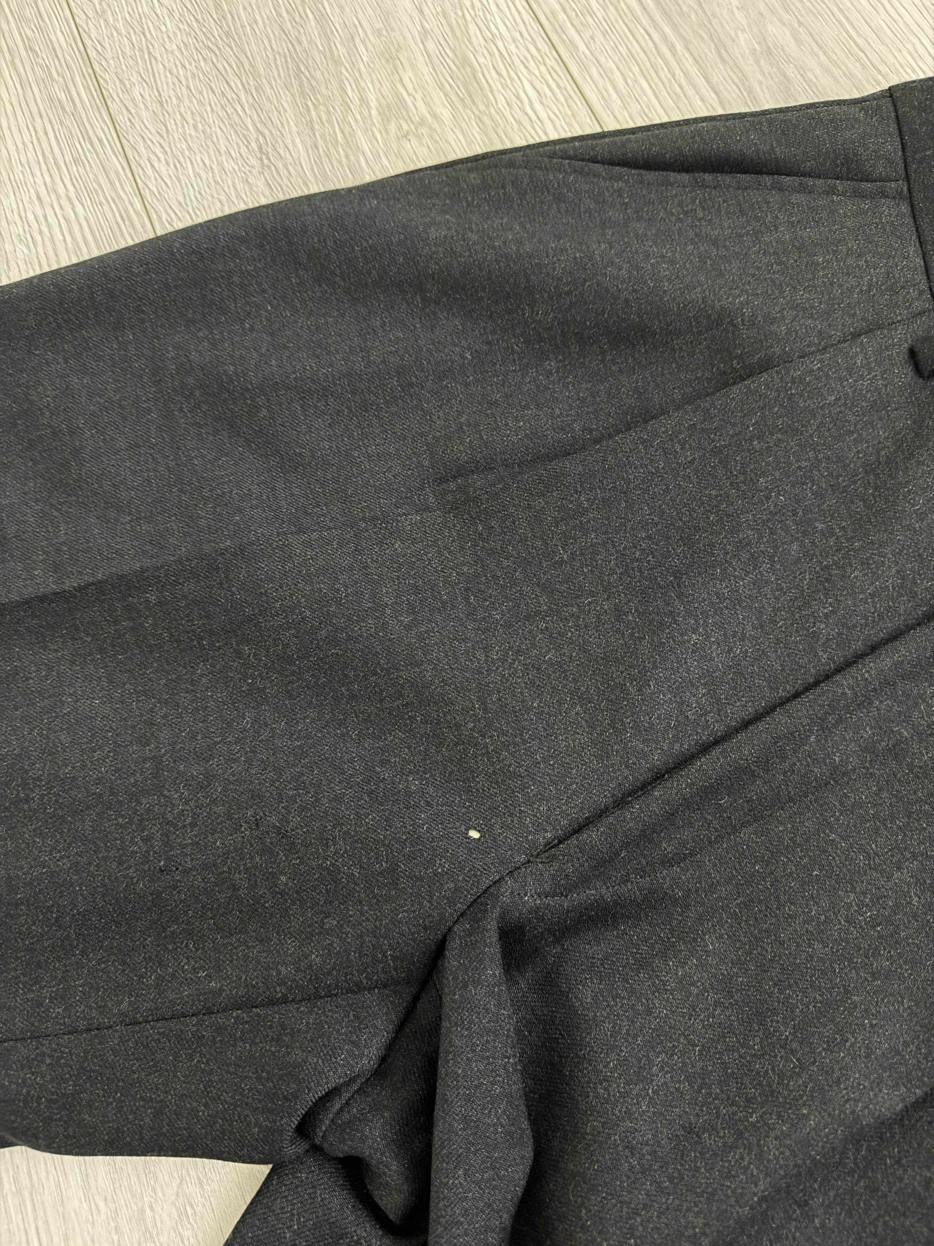 Giorgio Armani Mainline 1980s 2B Double Pleat Wool Charcoal Grey Suit - Size S Jacket / 30" Waist