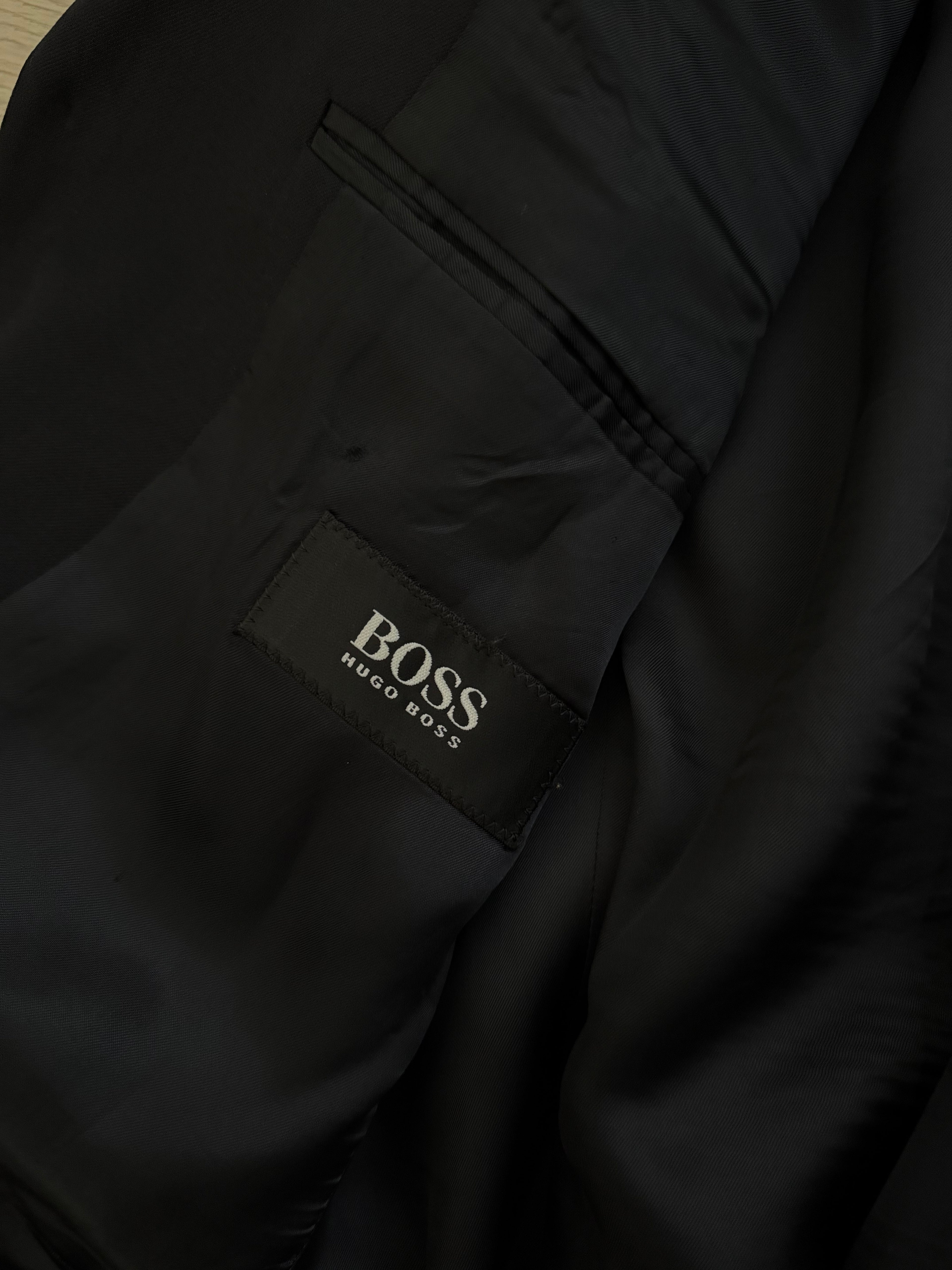 Hugo Boss 1980s 'Posseiden' 3B Super 100s Navy Wool Pleated Suit - Size M Jacket / 31" Waist
