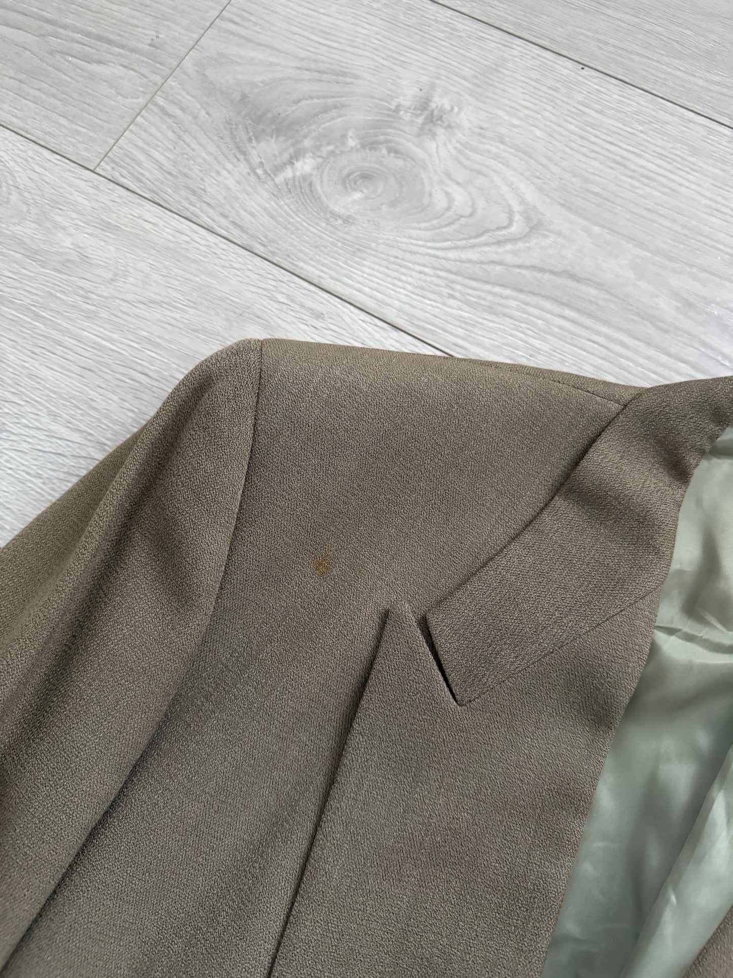 Giorgi Armani 1980s Pleated Double-Breasted Suit - Size L Jacket / 34" Waist