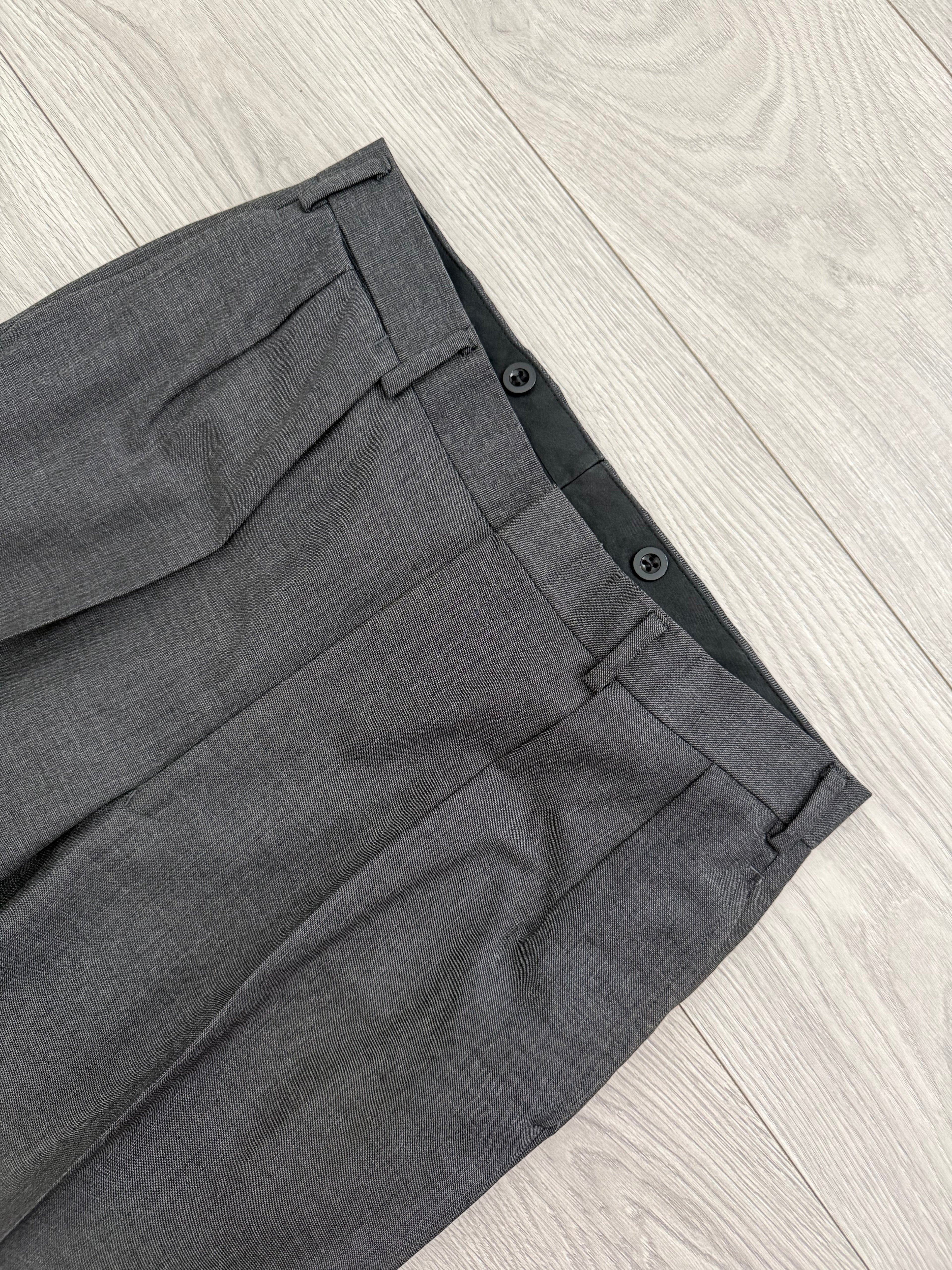 Ralph Lauren 1990s 2B Wool Grey Double-Pleated Suit - Size M Jacket / 32" Waist