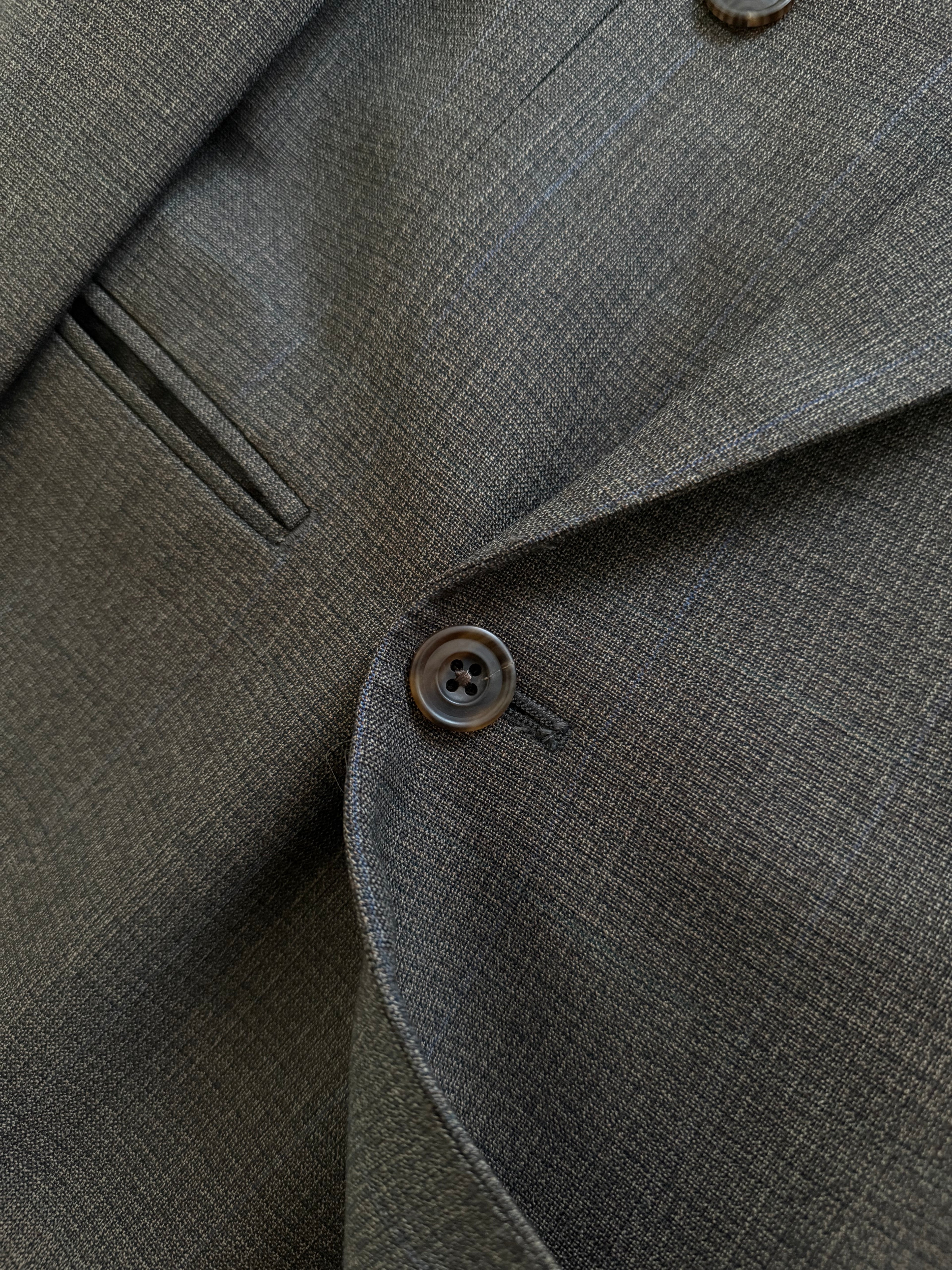 Burberry 1990s Peak Lapel Double Breasted Pleated Textured Brown Suit - Size M Jacket / 32" Waist