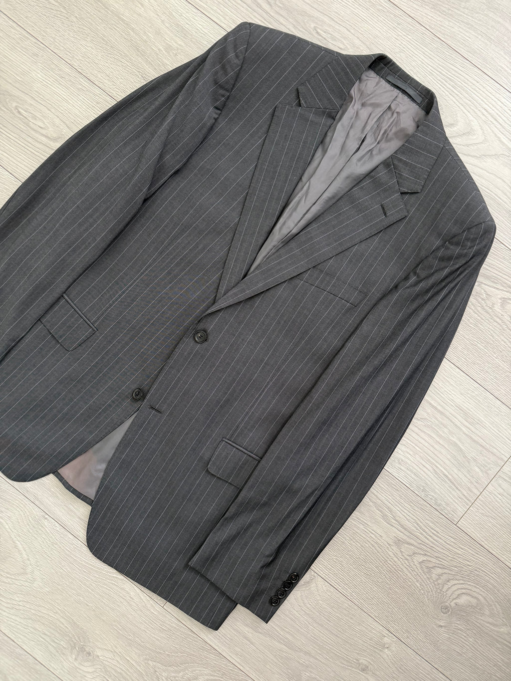 Hugo Boss 1990s 'Reno' Pinstriped 2B Lightweight Wool Grey Suit - Size XXL Jacket / 38" Waist