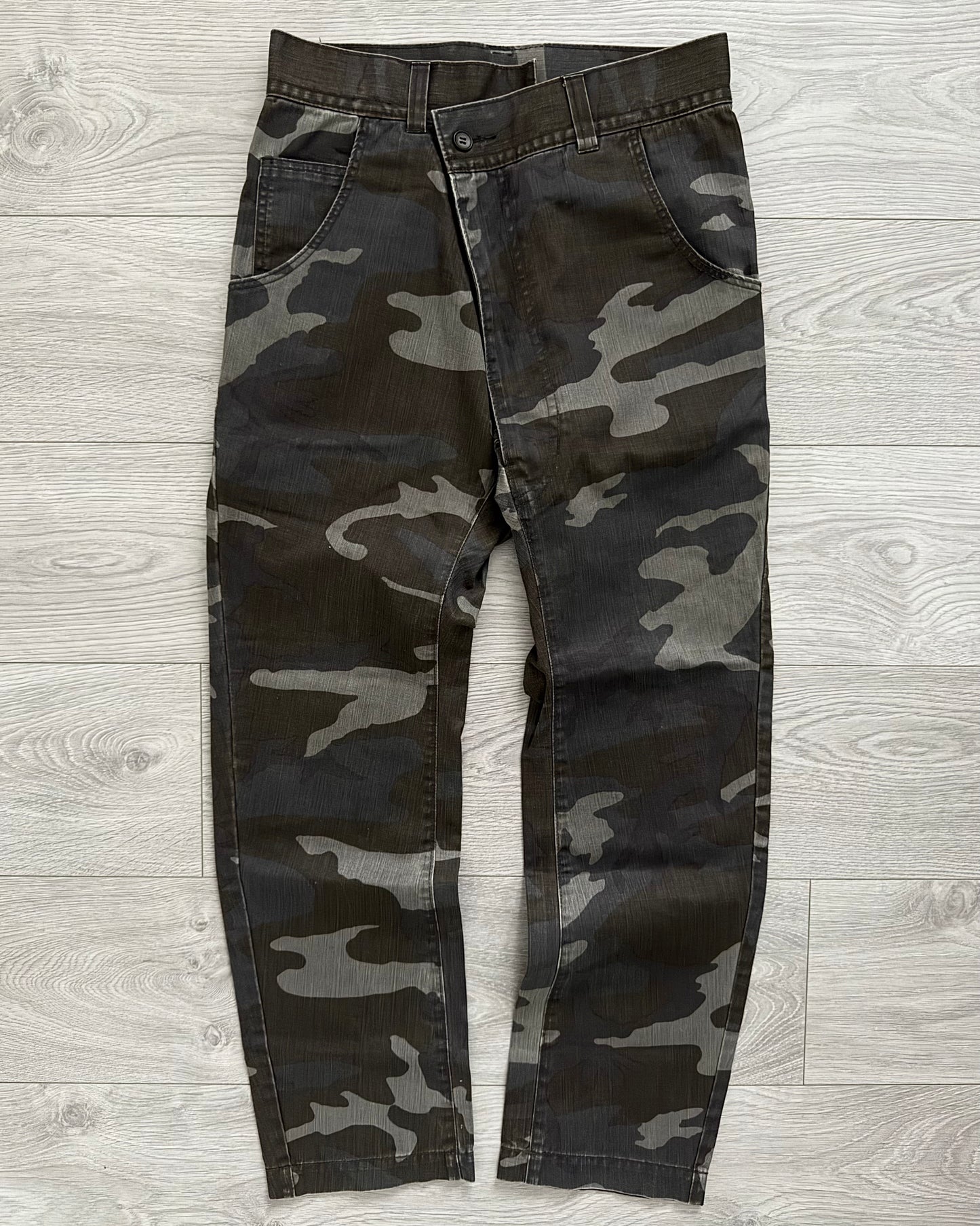 Final Home 2003 Asymmetrical Fly Camo Pants - Size 30