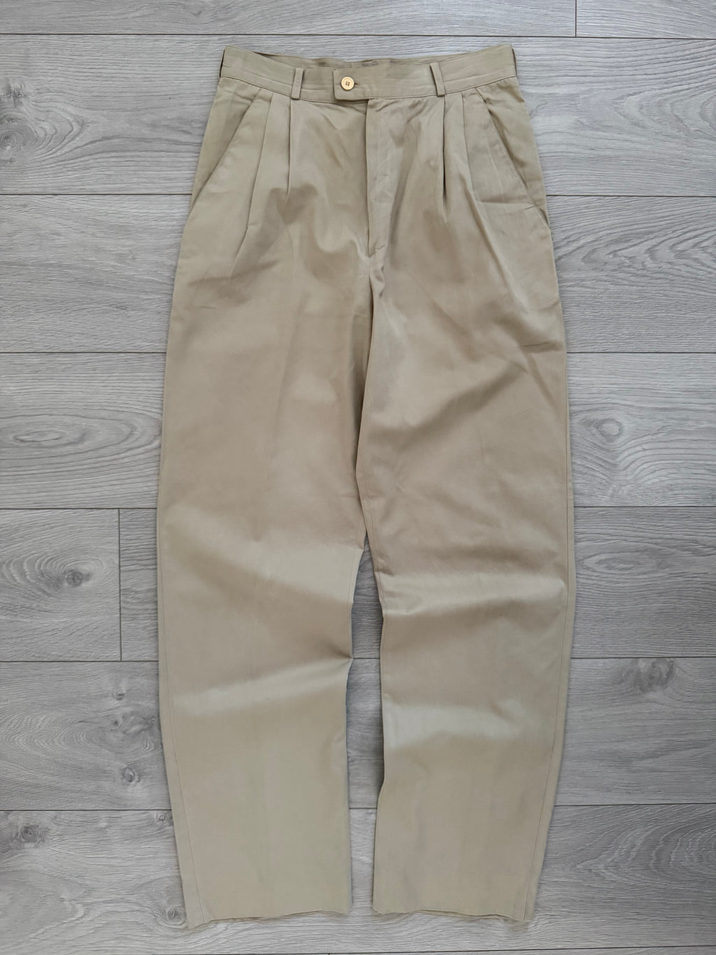 Versace 1980s Double-Pleat Beige Pants - Size 29" Waist
