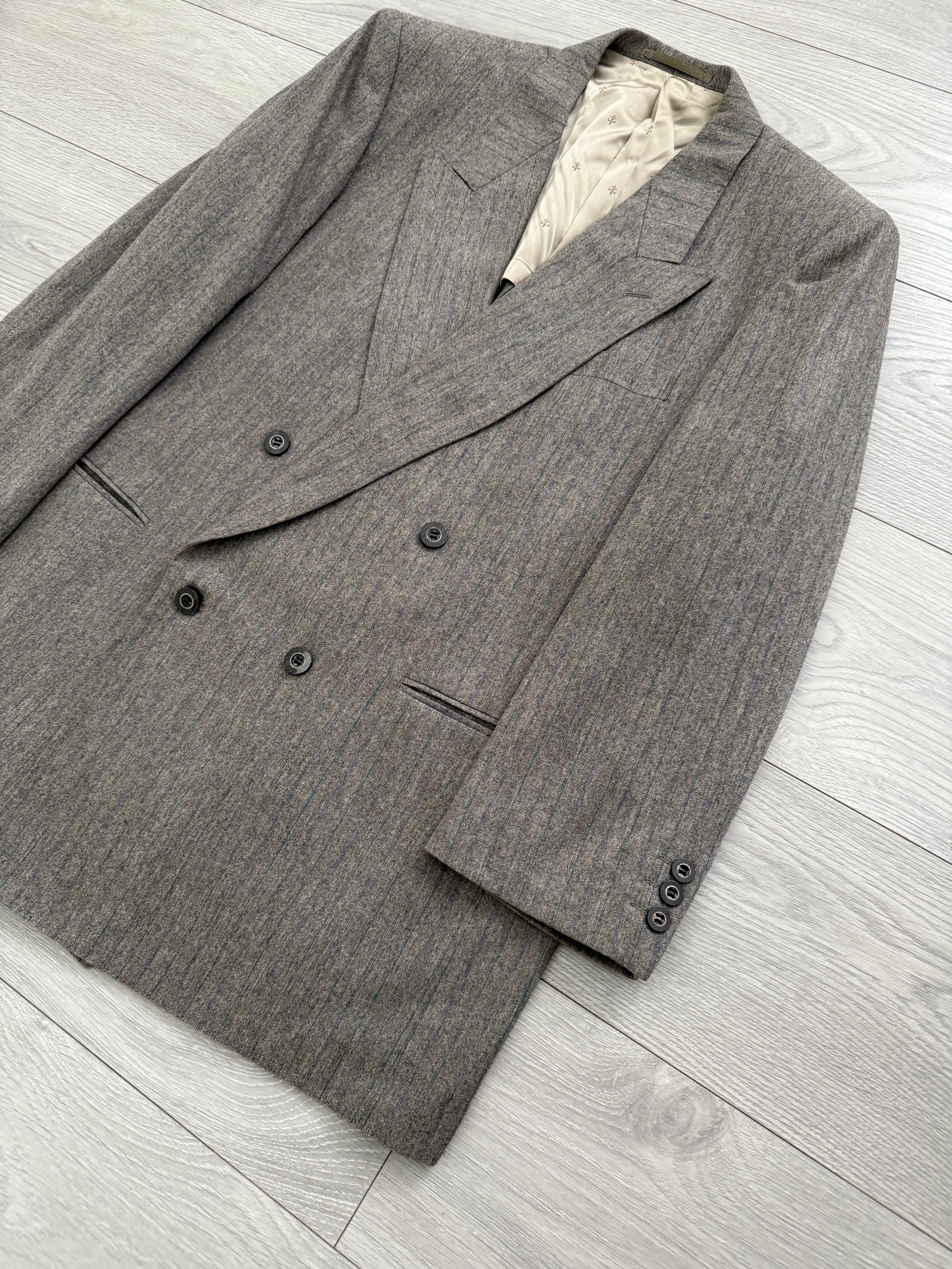 Valentino 1980s Peaked Lapel Double Breasted Pleated Wool Suit - Size XL Jacket / 40" Waist