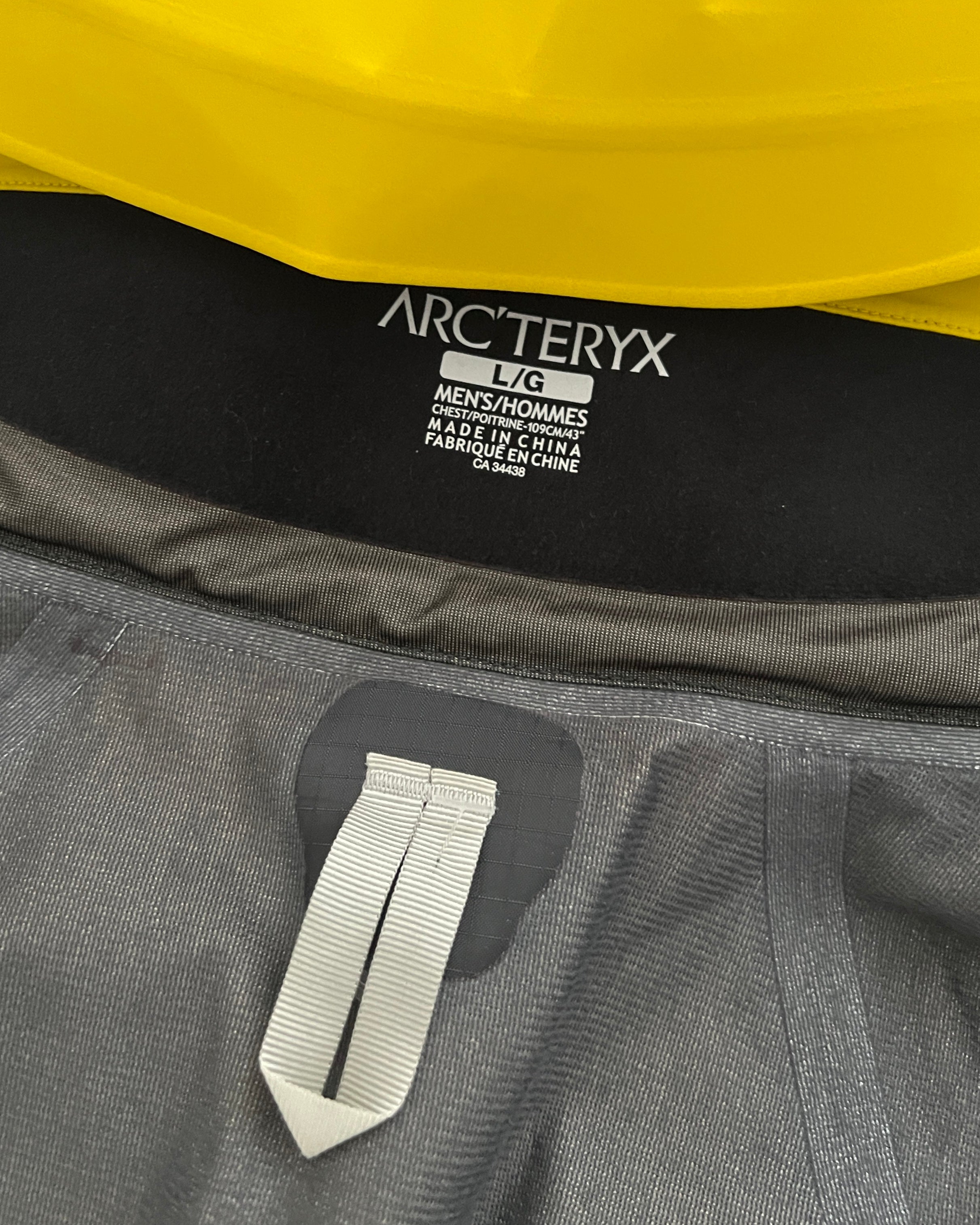 Arcteryx ca 34438 on sale shell