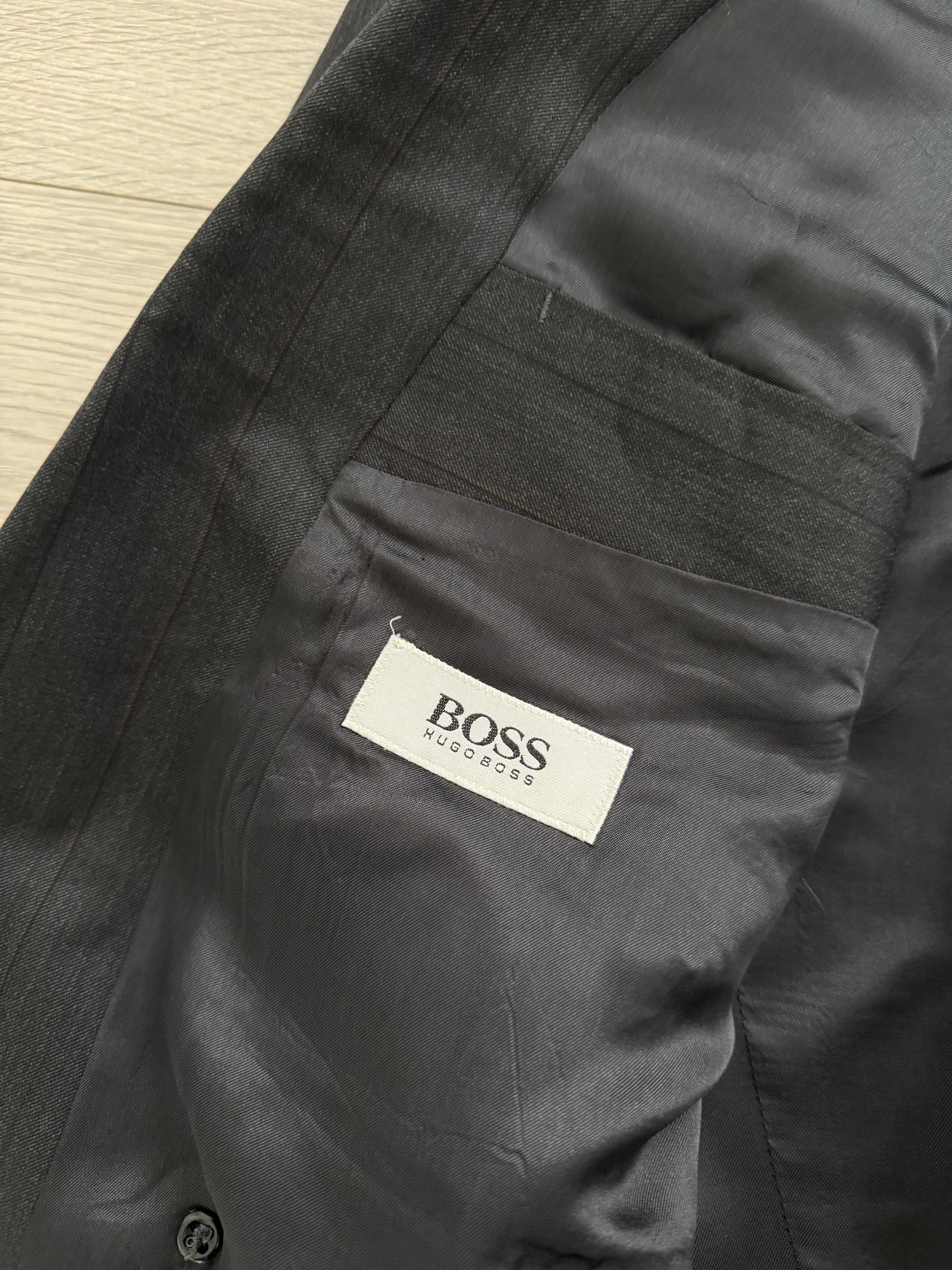 Hugo Boss 1980s 'Al Capone' Double Breasted Pleated Wool Cashmere Suit - Size XXL Jacket / 36" Waist