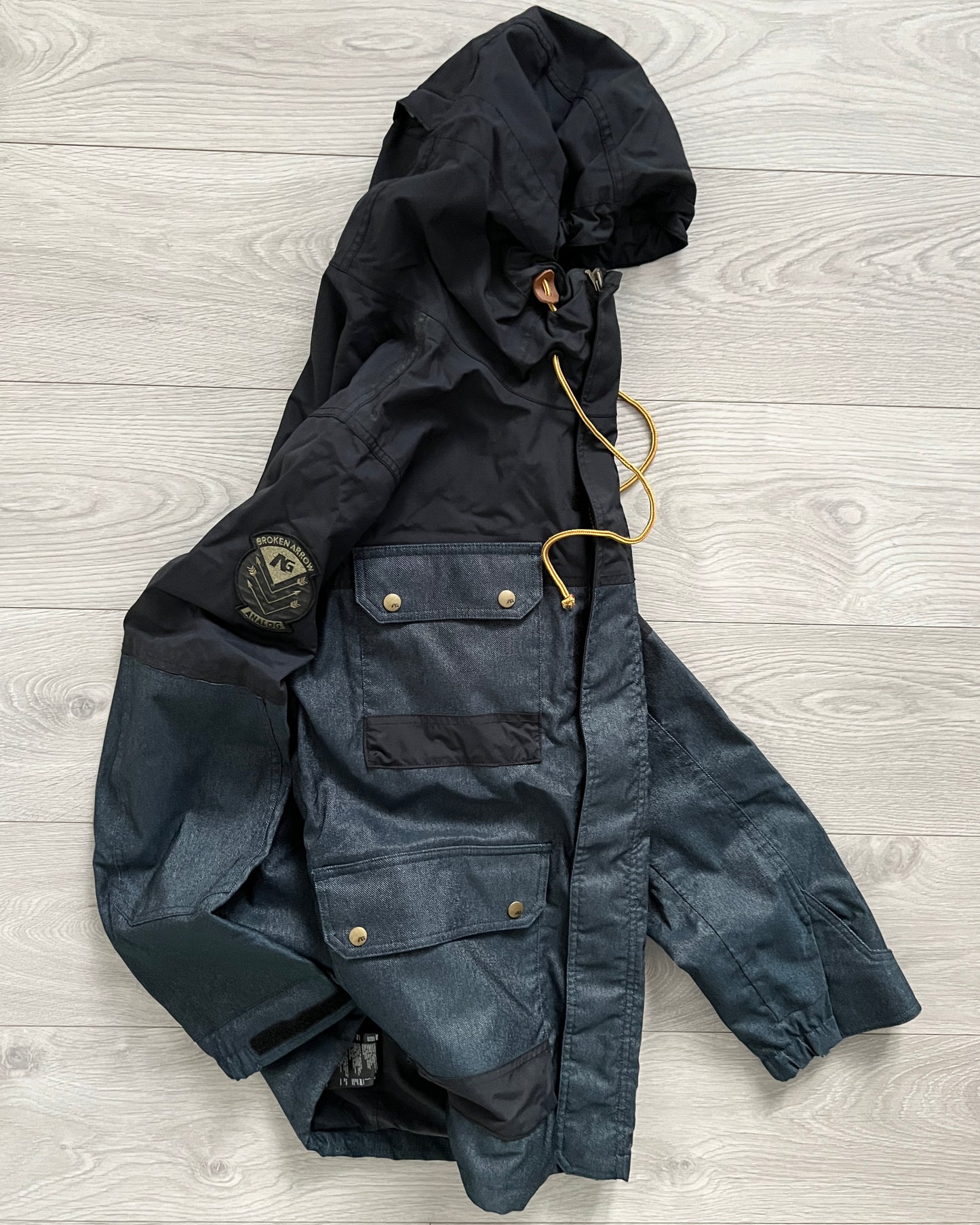 Burton Analog Vintage Denim Cargo Jacket - Size M