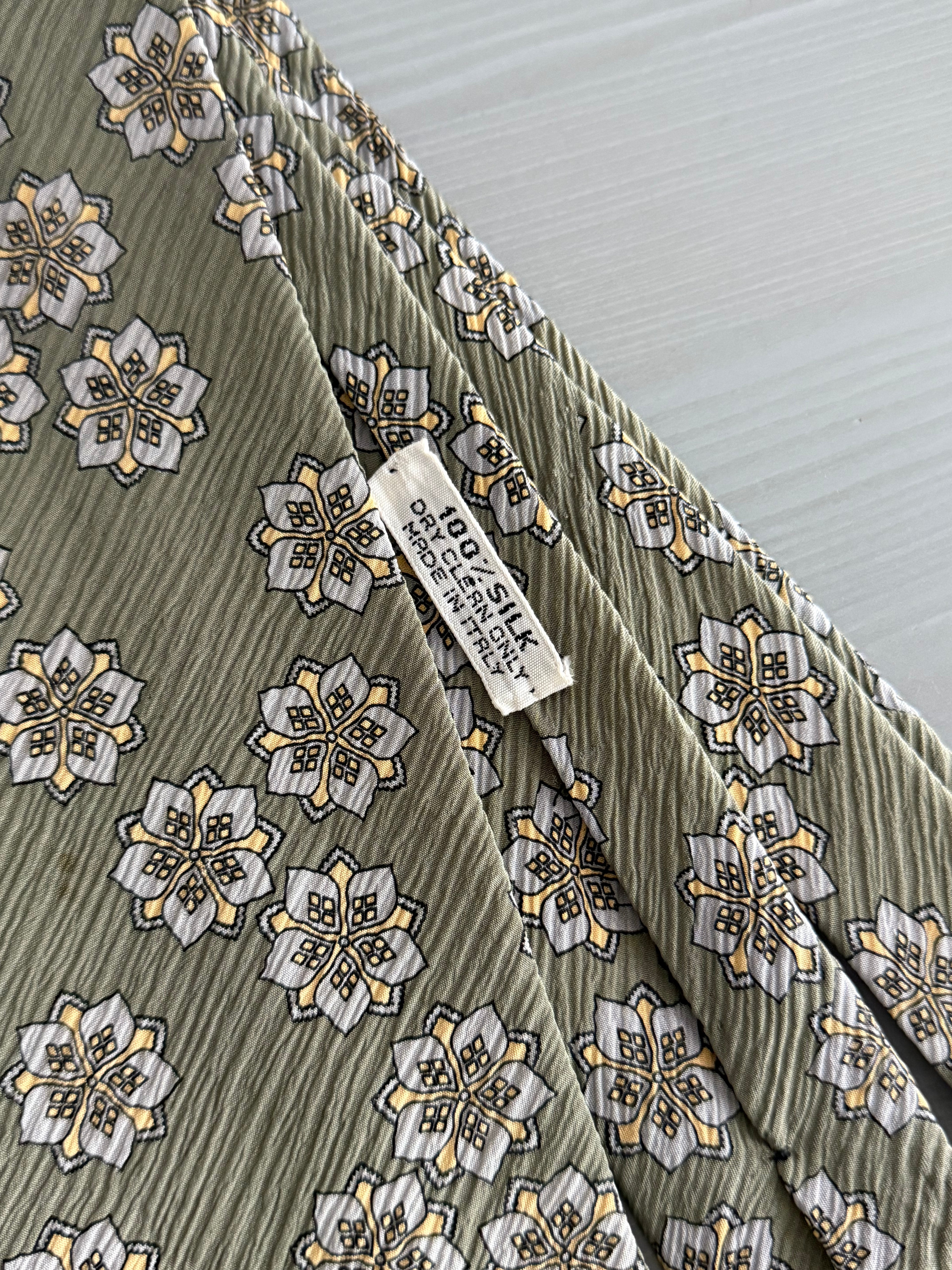 Giorgio Armani 1990s Silk Floral Tie