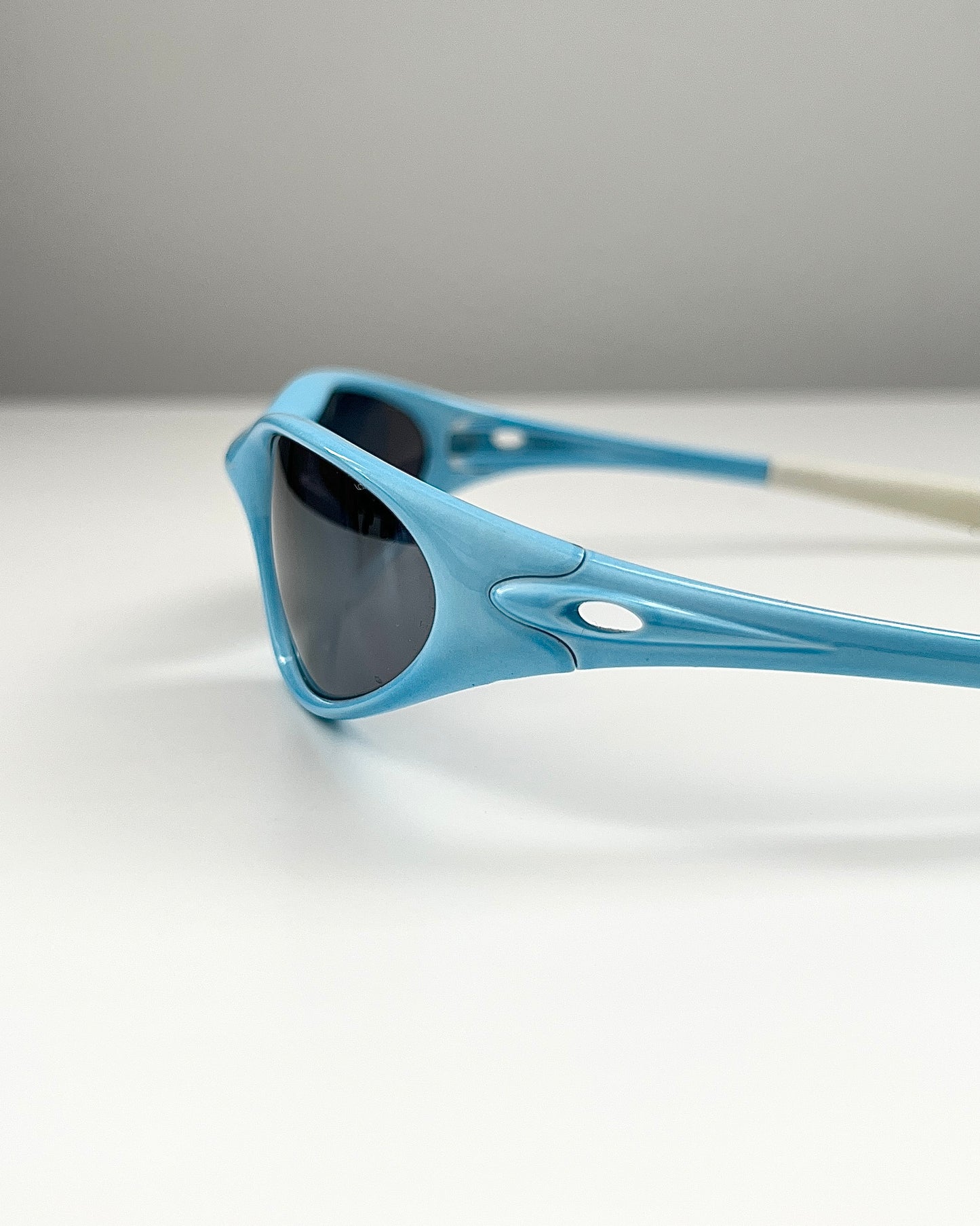 Oakley Minute Gen 1 Powder Blue Sunglasses Full Set