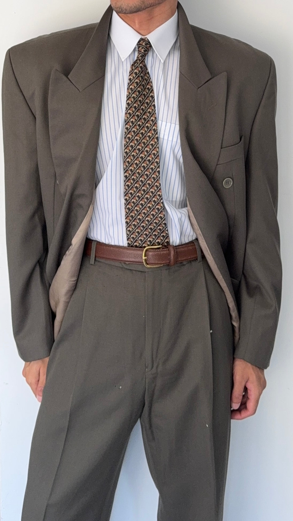 1980s Vintage Peaked Lapel Double Breasted Pleated Pure New Wool Olive Green Suit - Size XL Jacket / 34" Waist