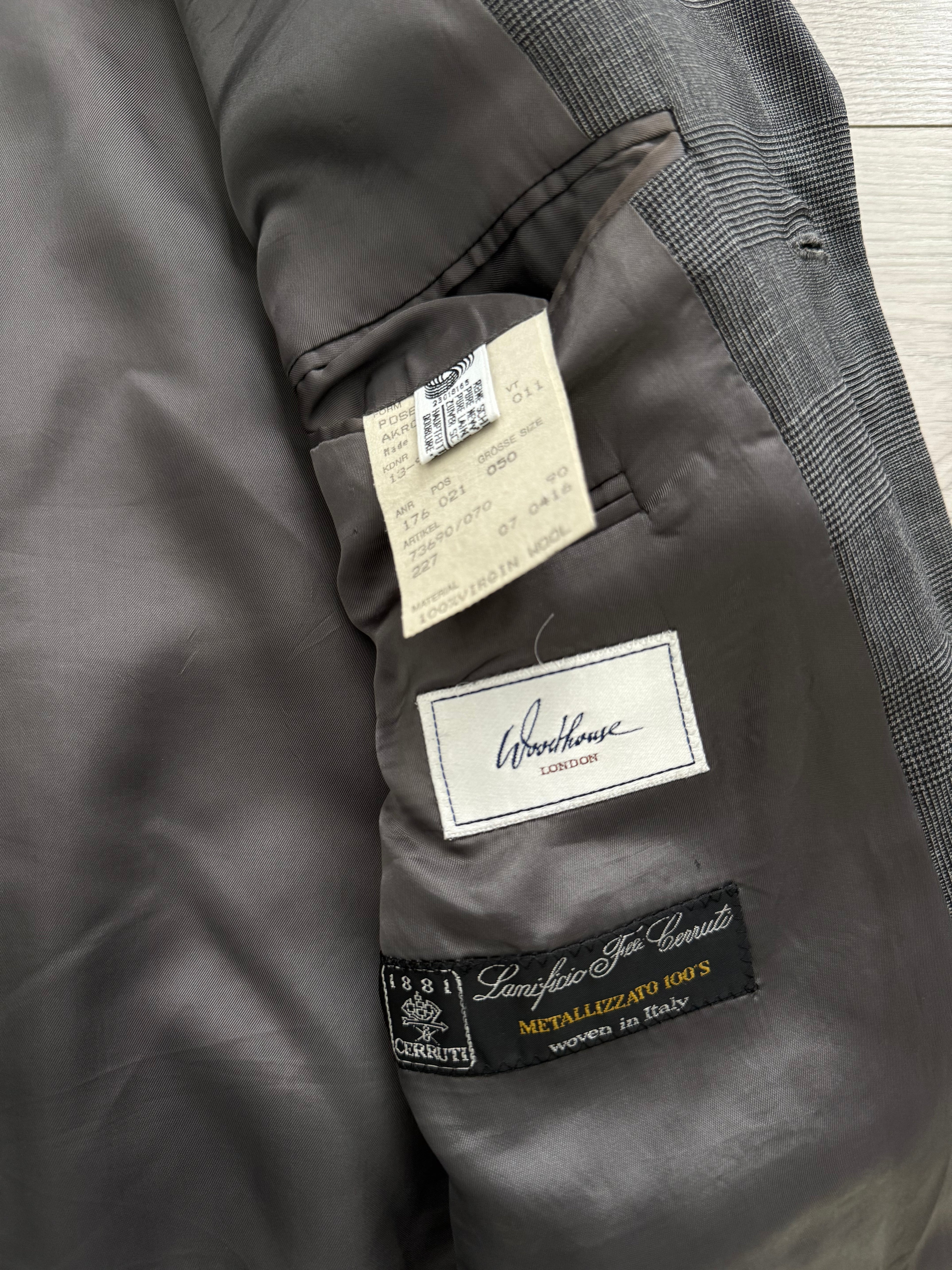 Hugo Boss 1980s 'Poseidon' 3B Pleated Wool Grey Suit - Size L Jacket / 34" Waist