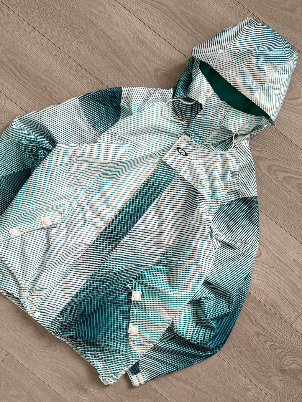 Oakley FW2010 Magnetic Hood 3D Holographic Print Technical Waterproof Jacket - Size M