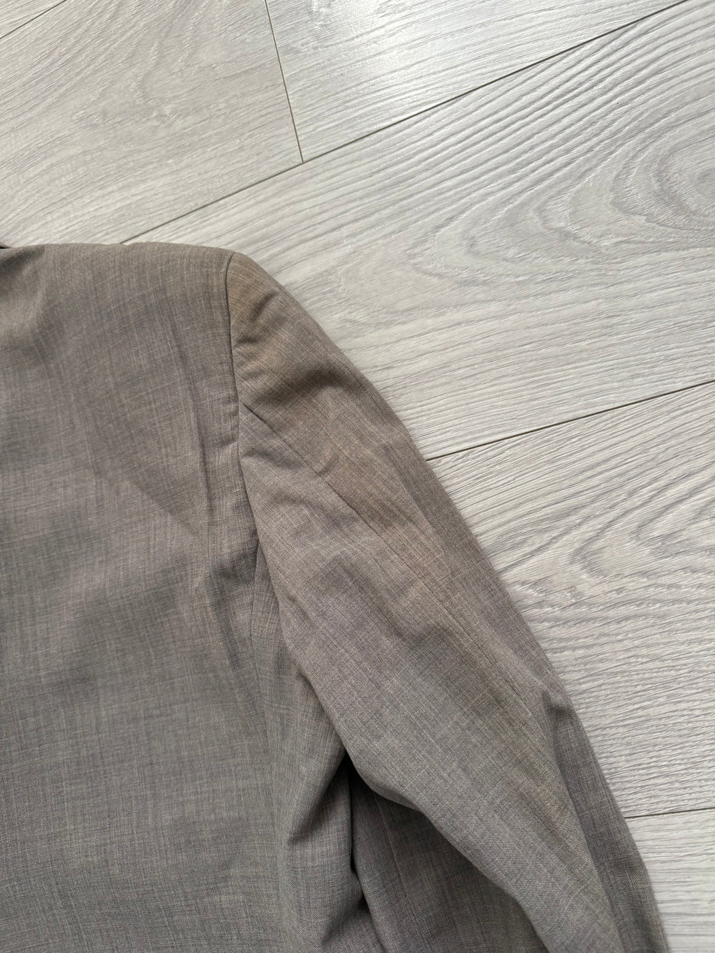 Giorgio Armani 1990s Pleated Wool Suit - Size L Jacket / 32" Waist