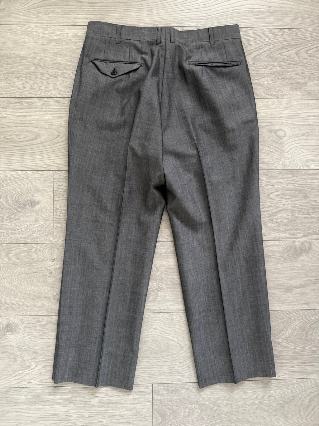 Burberry 1980s Peaked Lapel Double Breasted Pleated Wool Suit Grey - Size S Jacket / 32" Waist