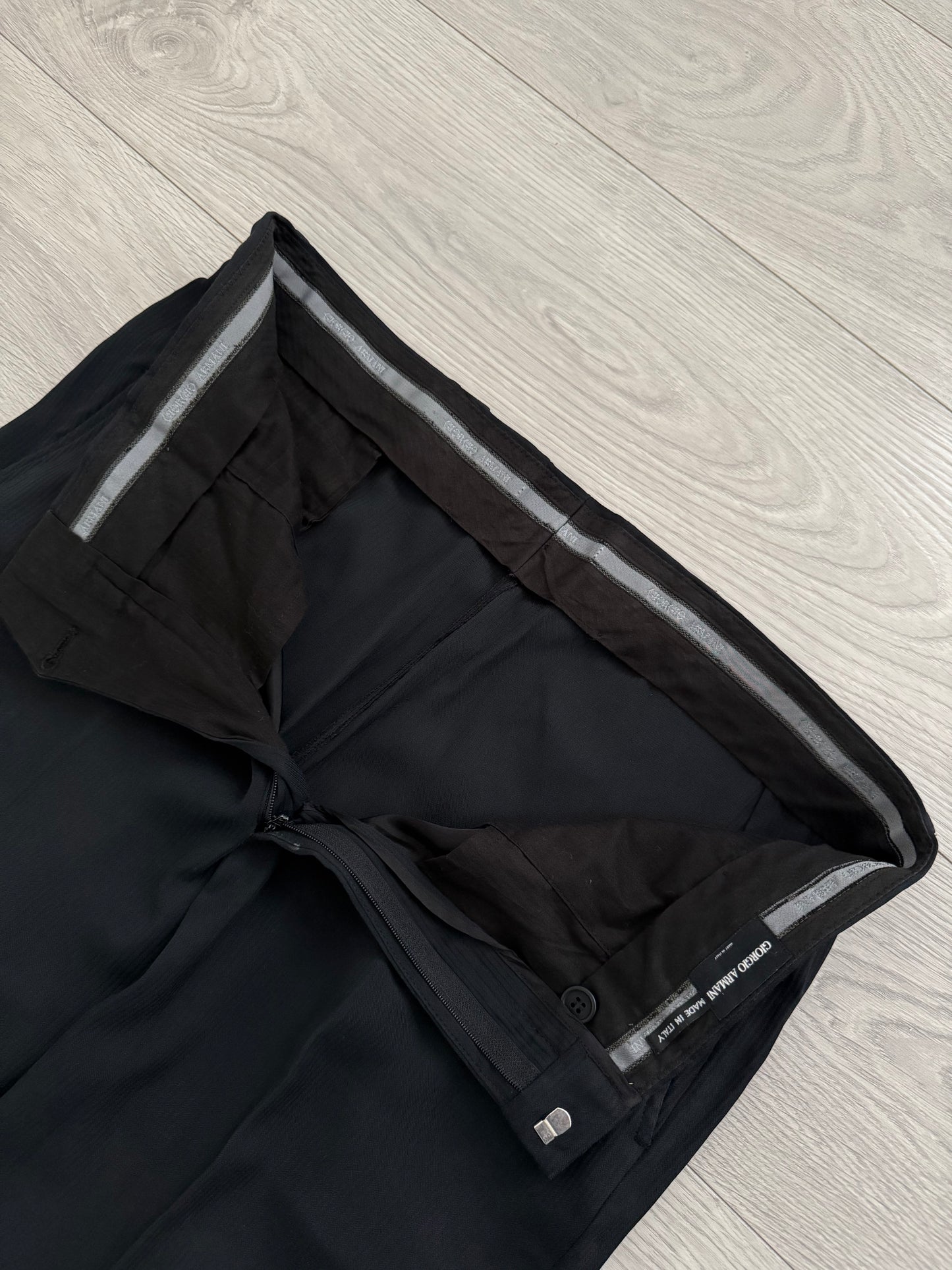 Giorgio Armani 1990s Black Pleated Wool Suit - Size L Jacket / 36" Waist