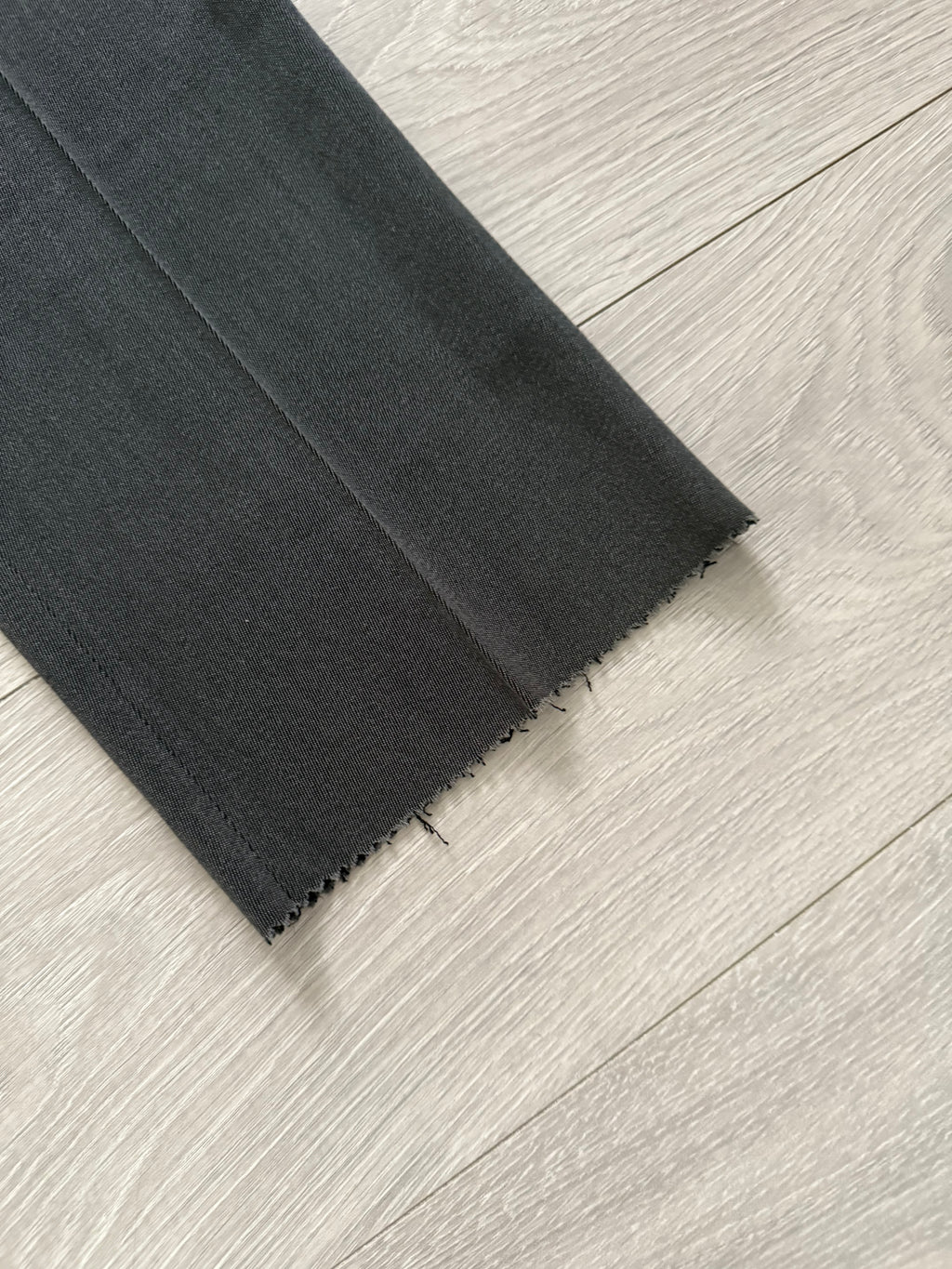 Giorgio Armani 1980s Double Breasted Pleated Wool Suit Steel Charcoal New - Size L Jacket / 32" Waist