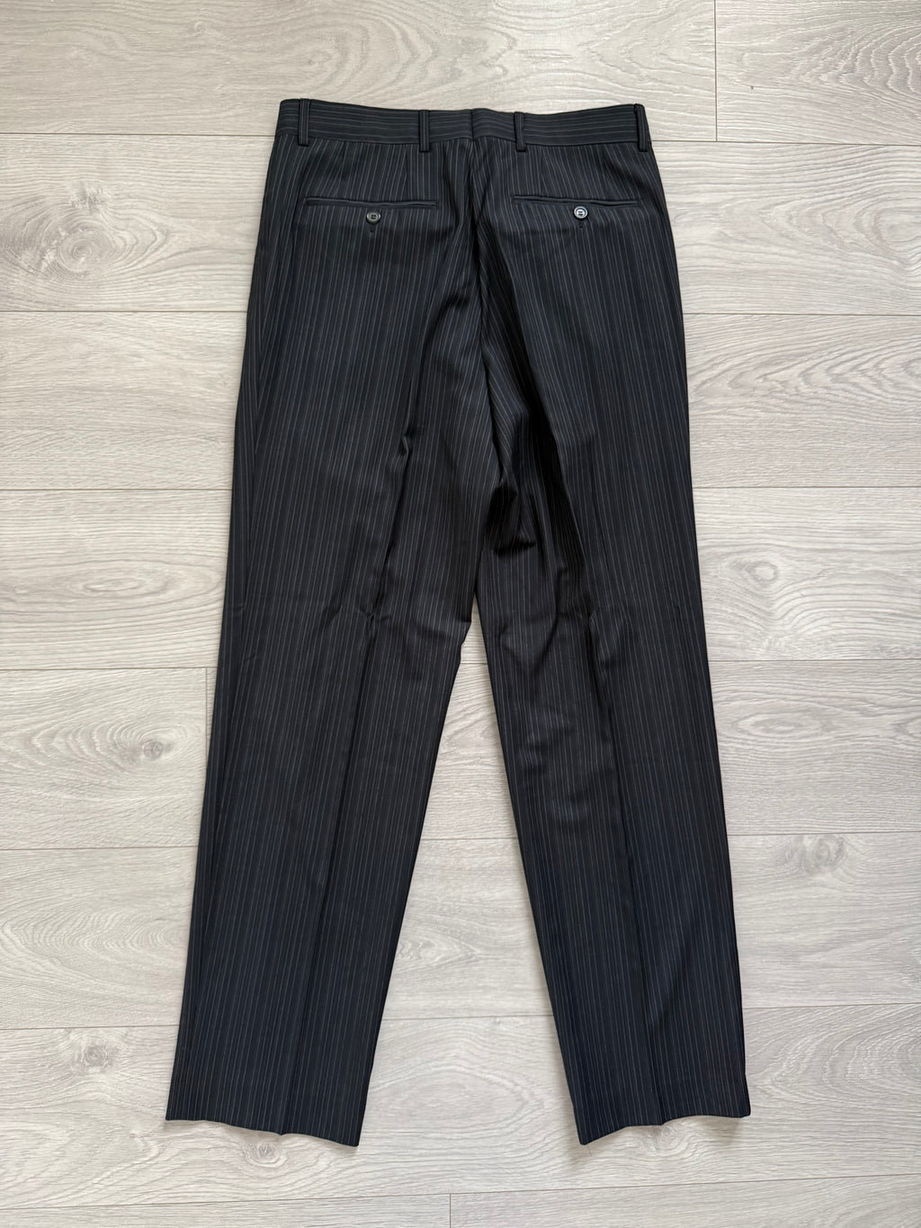 Hugo Boss 1990s 'Sigma' Striped Pleated Wool Suit Made in USA - Size M Jacket / 32" Waist