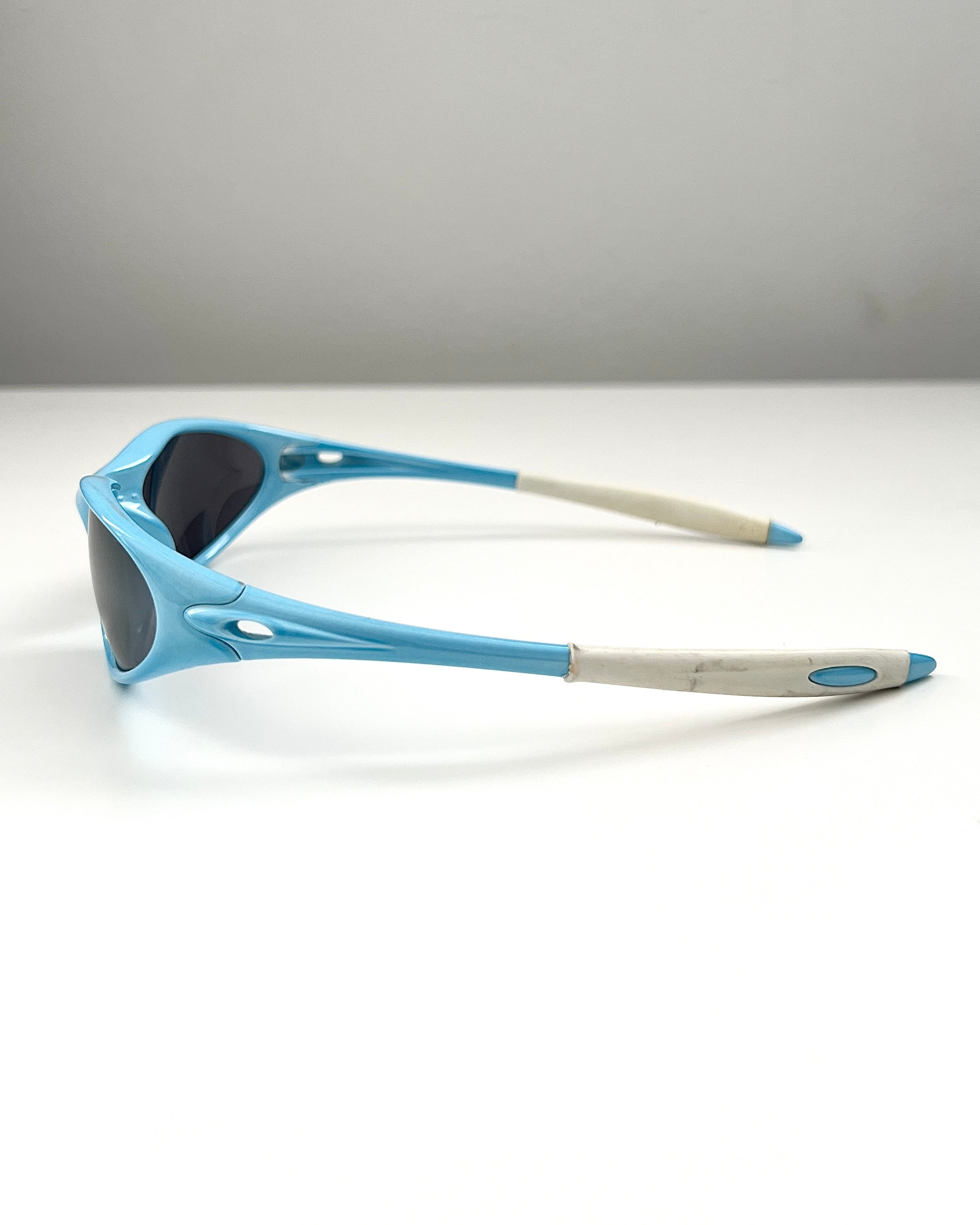 Oakley Minute Gen 1 Powder Blue Sunglasses Full Set