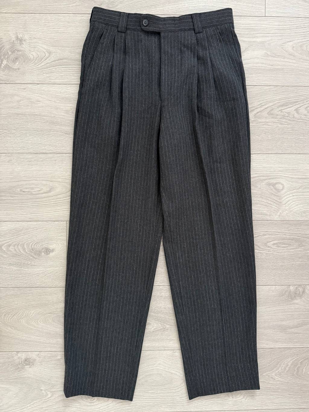 Versace 1980s Notch Lapel Double Breasted Pleated Wool Pinstriped Suit Grey - Size M Jacket / 32" Waist