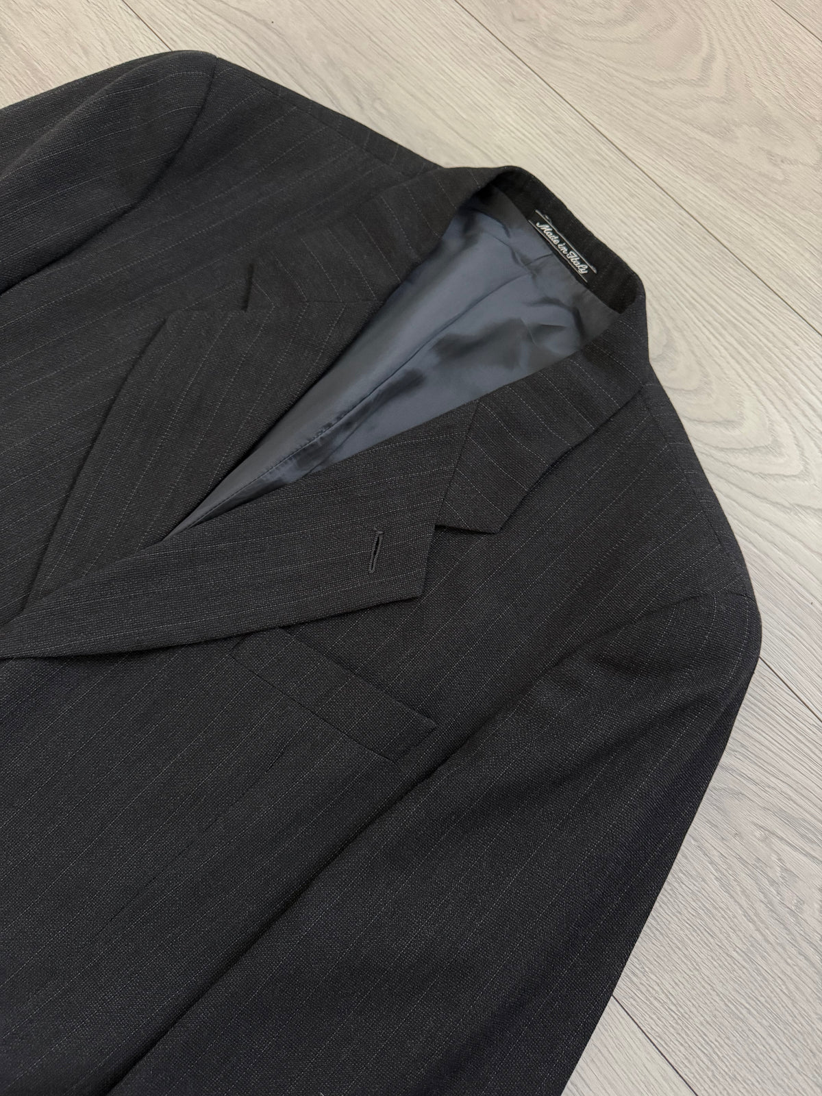 Giorgio Armani 1980s 3B Draped Textured Pleated Wool Suit Grey - Size XXL Jacket / 38" Waist