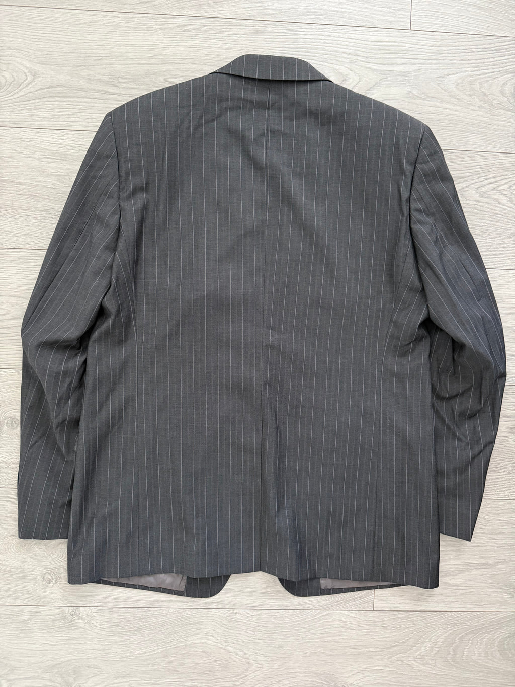 Hugo Boss 1990s 'Reno' Pinstriped 2B Lightweight Wool Grey Suit - Size XXL Jacket / 38" Waist