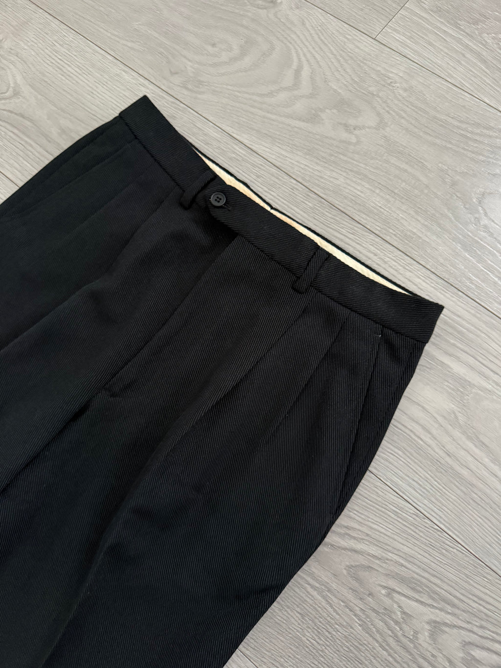 Giorgio Armani 1980s 2B Pleated Wool Suit Black New - Size L Jacket / 32" Waist