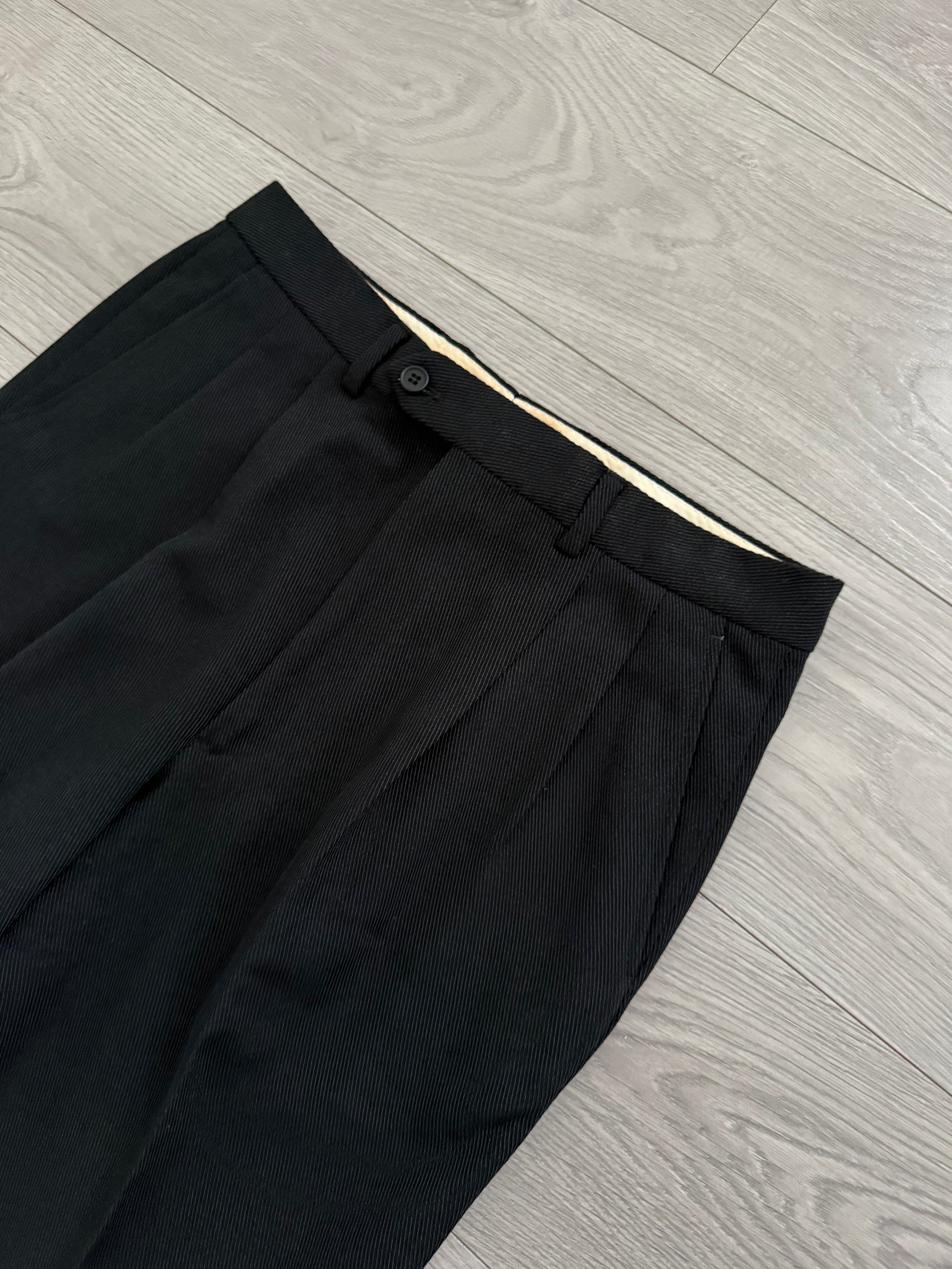 Giorgio Armani 1980s 2B Pleated Wool Suit Black New - Size L Jacket / 32" Waist