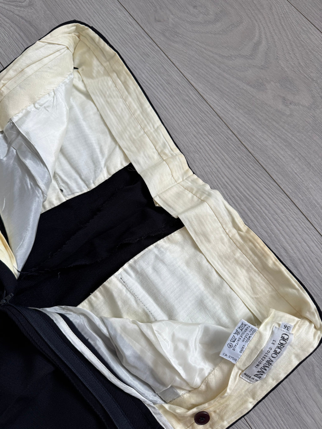 Giorgio Armani 1980s Double Pleat Wool Navy Pants - Size 36" Waist