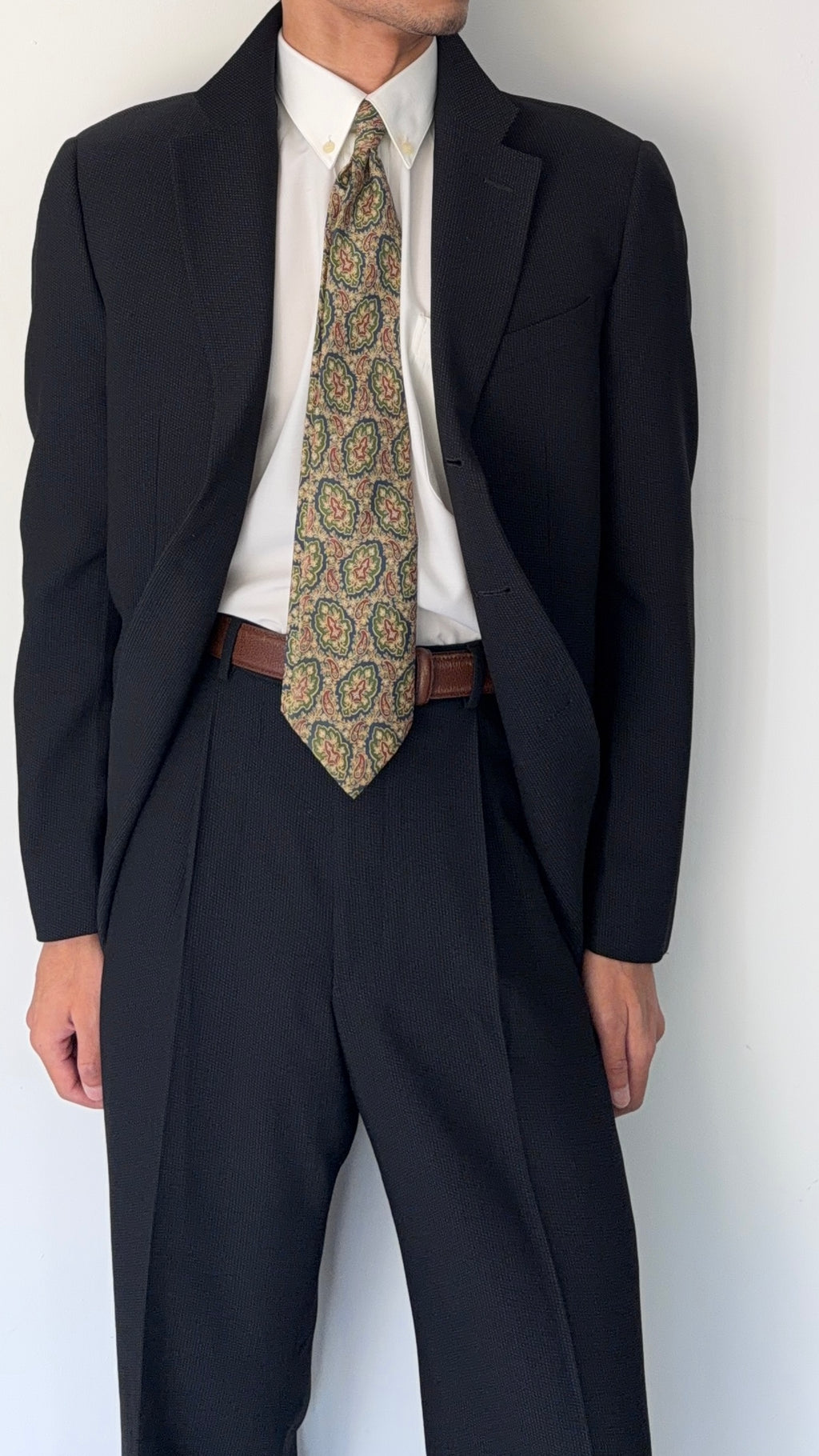 Armani 1990s 2B Pleated Textured Wool Black Suit - Size M Jacket / 32" Waist