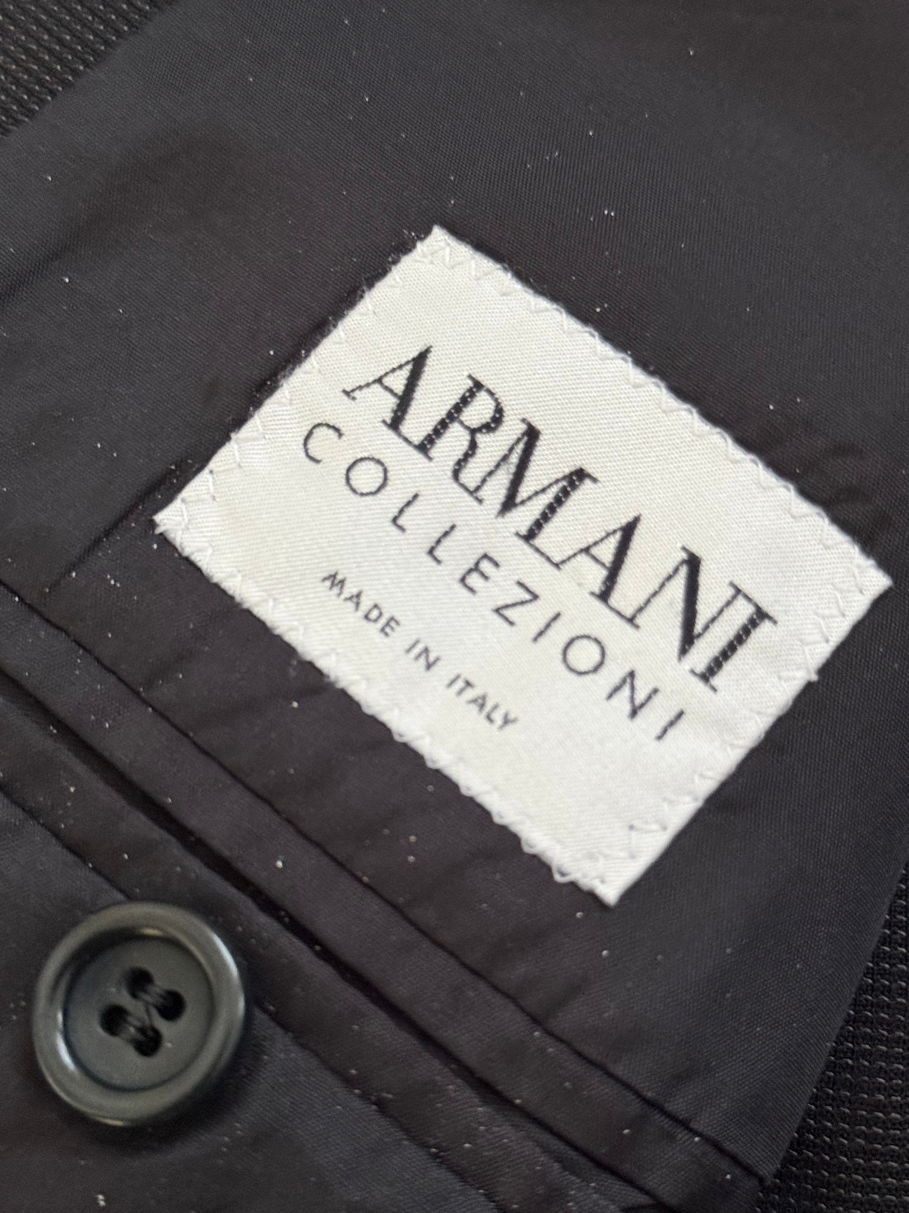 Armani 1990s Rolled 3B Textured Wool Dark Grey Suit - Size L Jacket / 34" Waist