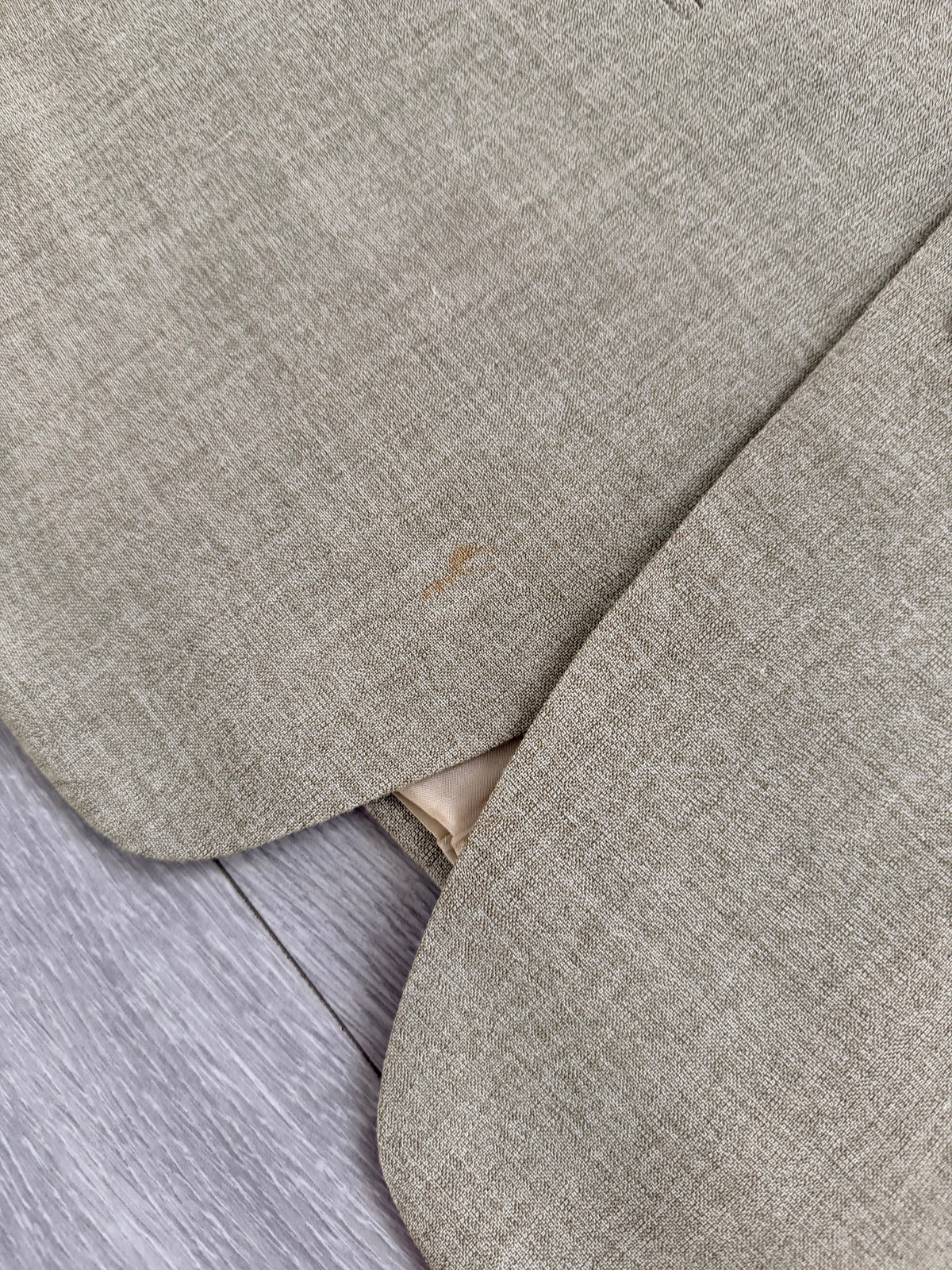 Giorgio Armani Black Label 1990s 2B Pleated Rayon Wool Draped Suit Taupe Beige - Size S Jacket / 29" Waist