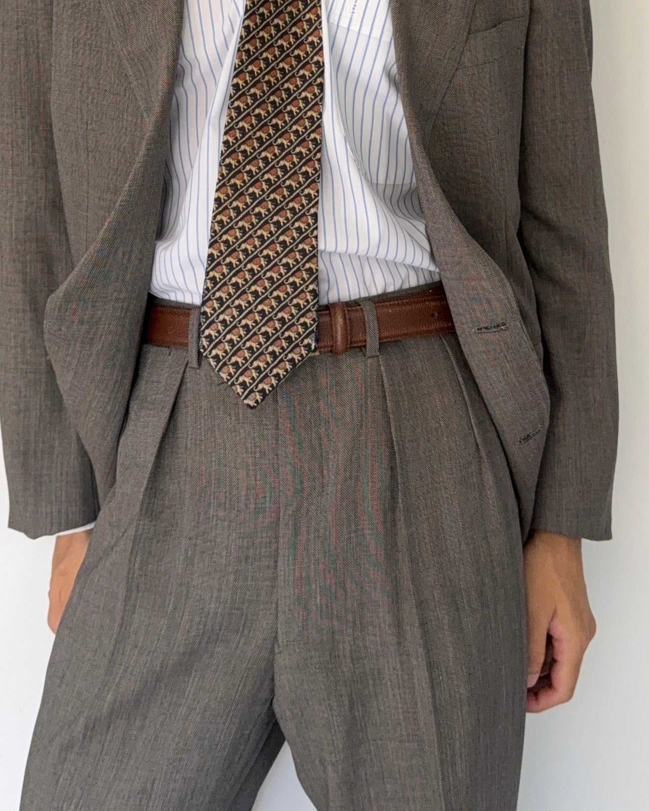Ralph Lauren 1990s 2B Pleated Lightweight Wool Suit Green - Size M Jacket / 28" Waist