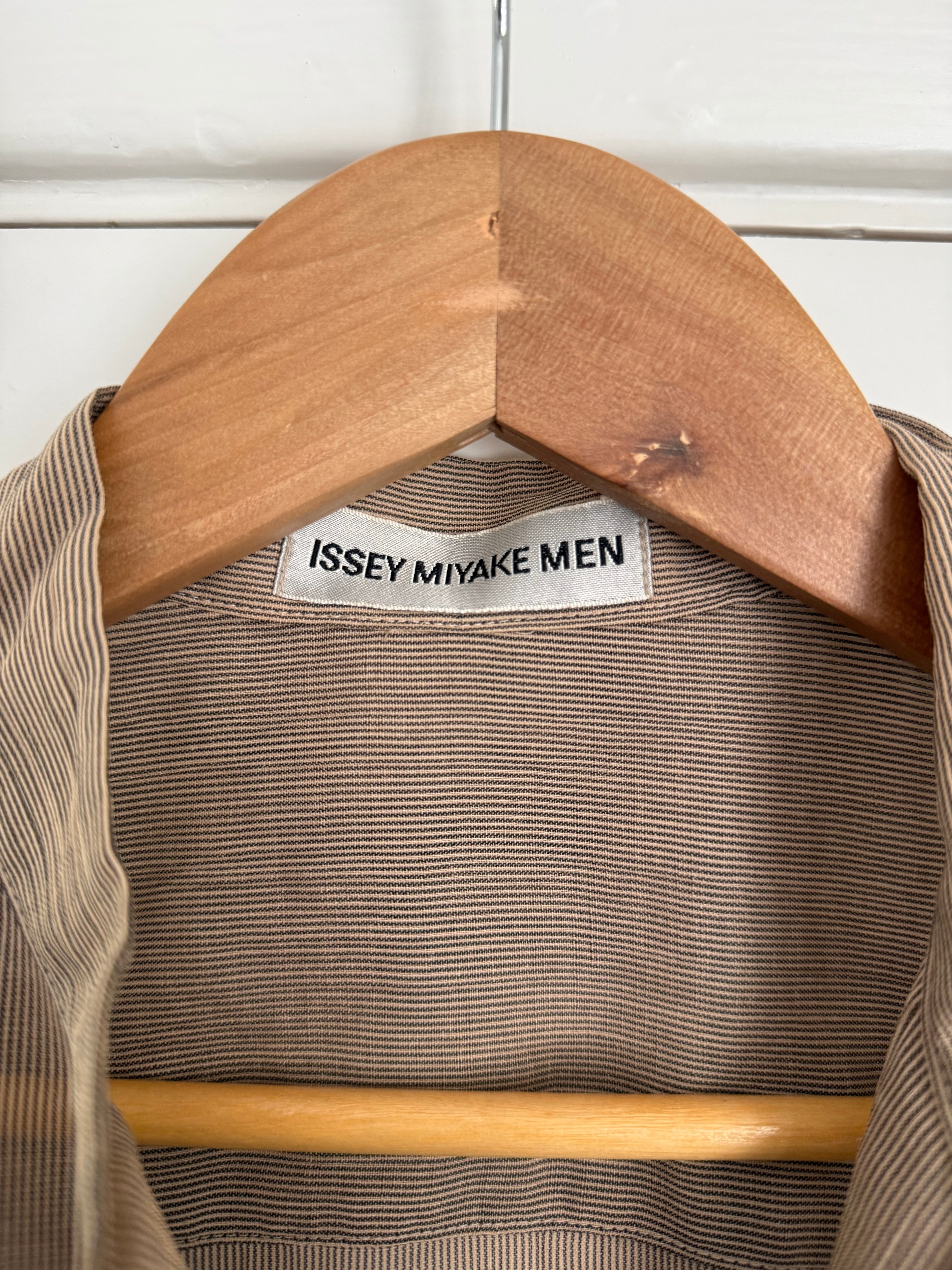 Issey Miyake 1990s Nehure Collar Taupe Relaxed Shirt - Size L