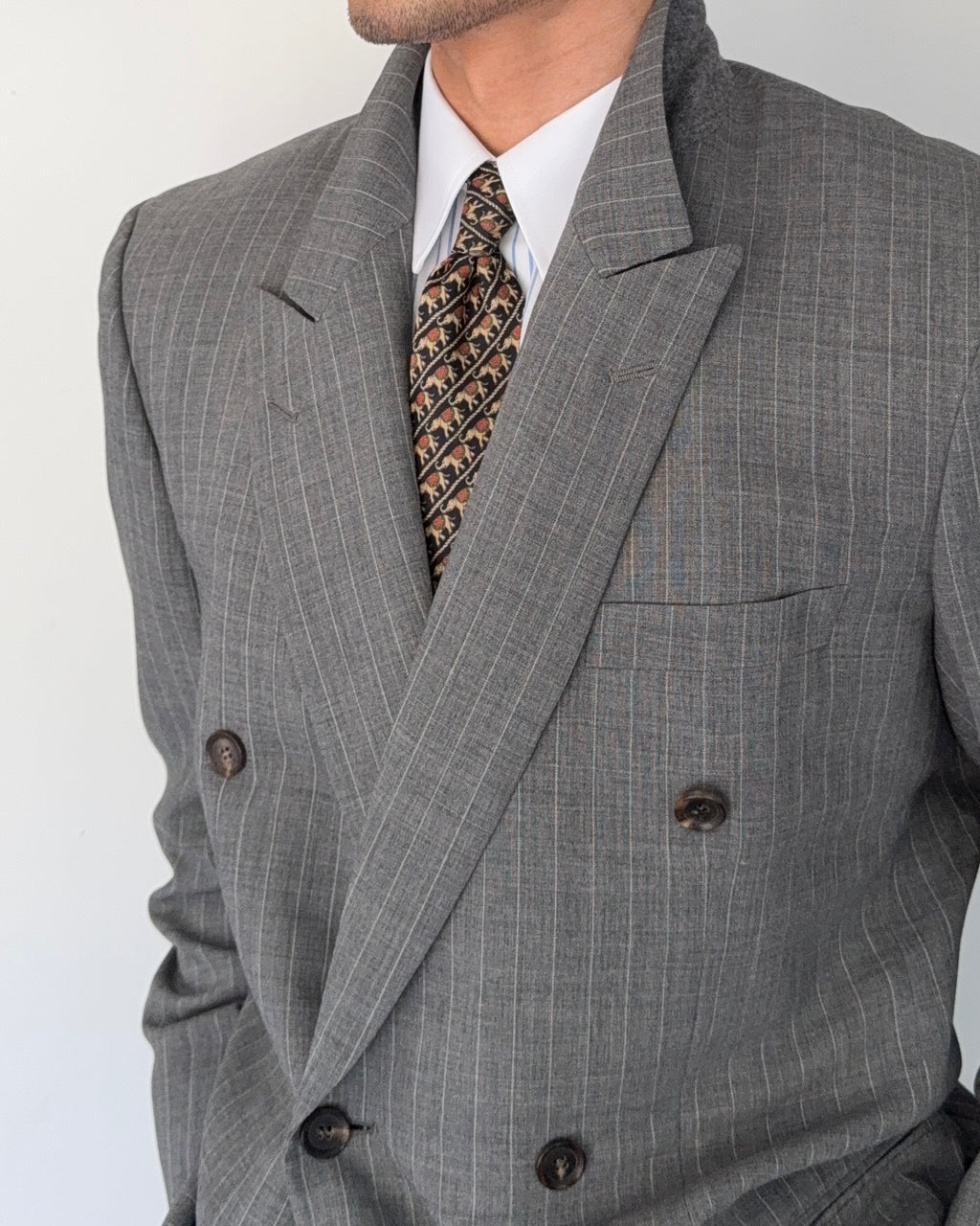 Dior 1980s Peak Lapel Double Breasted Pleated Grey Pinstriped Lightweight Suit - Size L Jacket / 33" Waist