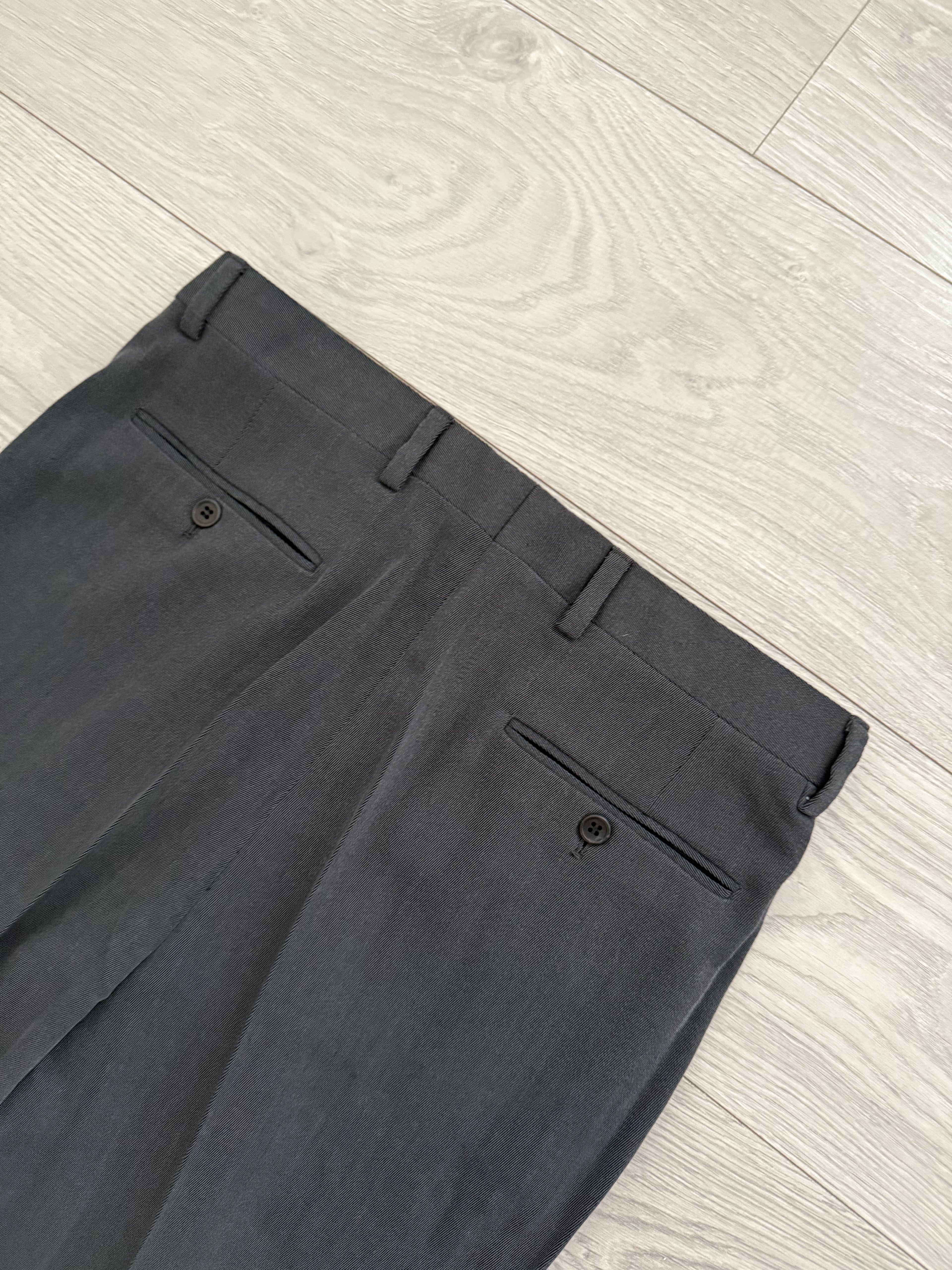 Giorgio Armani 1980s Double Breasted Pleated Wool Suit Steel Charcoal New - Size L Jacket / 32" Waist