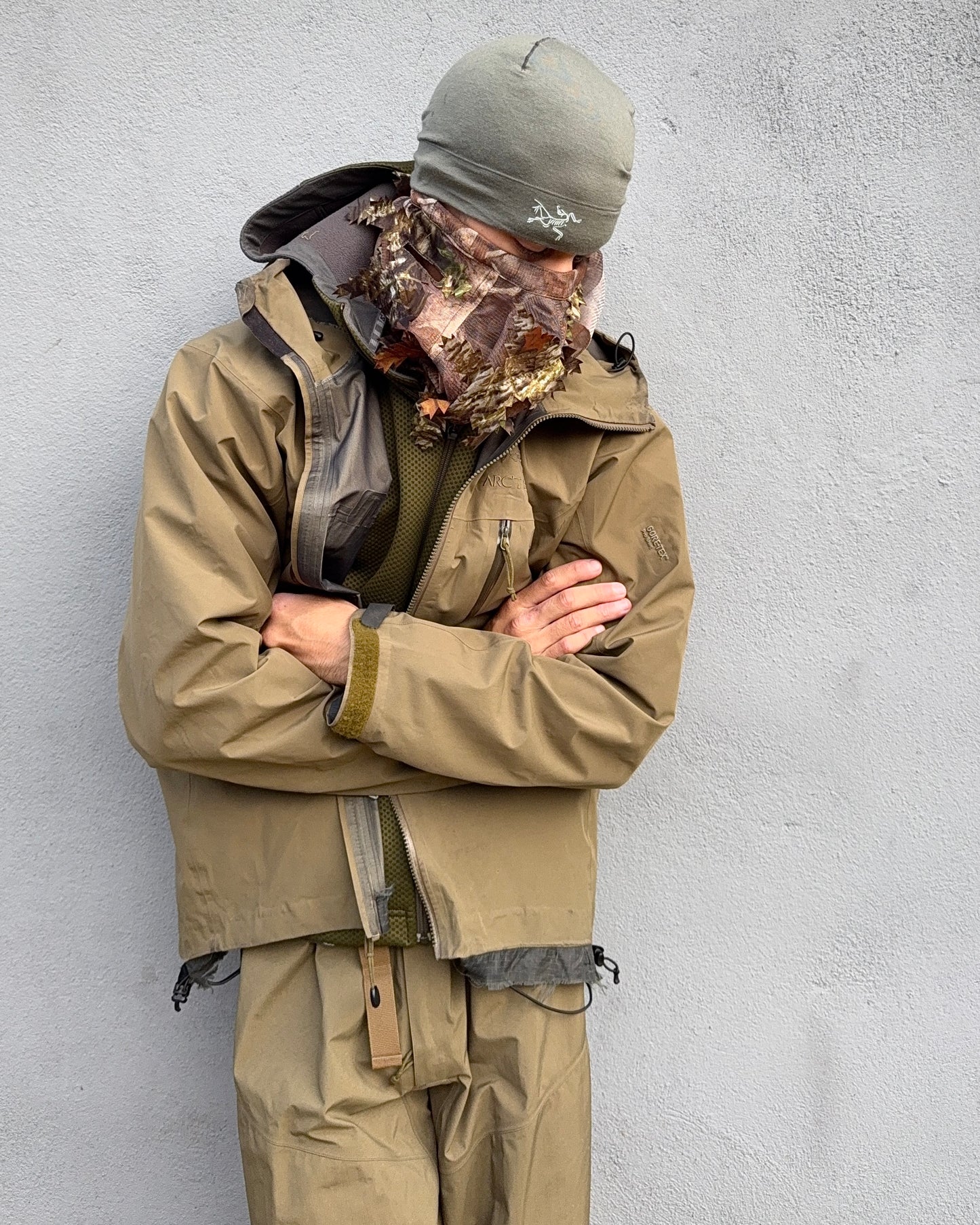 Arcteryx LEAF Alpha LT Gen 2 Gore-Tex Jacket in Crocodile - Size L