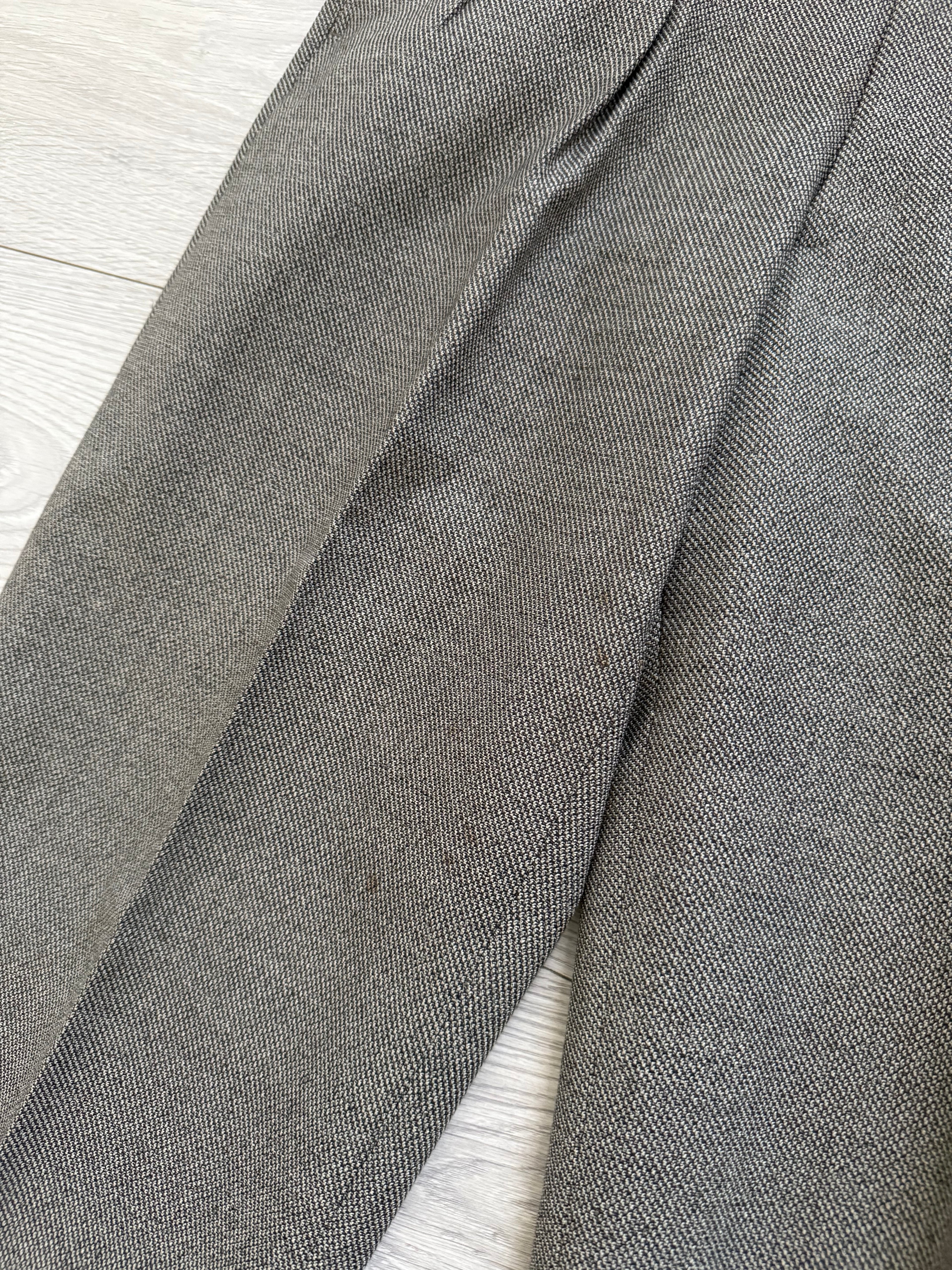 Burberry 1990s Peak Lapel Double Breasted Pleated Textured Taupe Grey Suit - Size M Jacket / 32" Waist