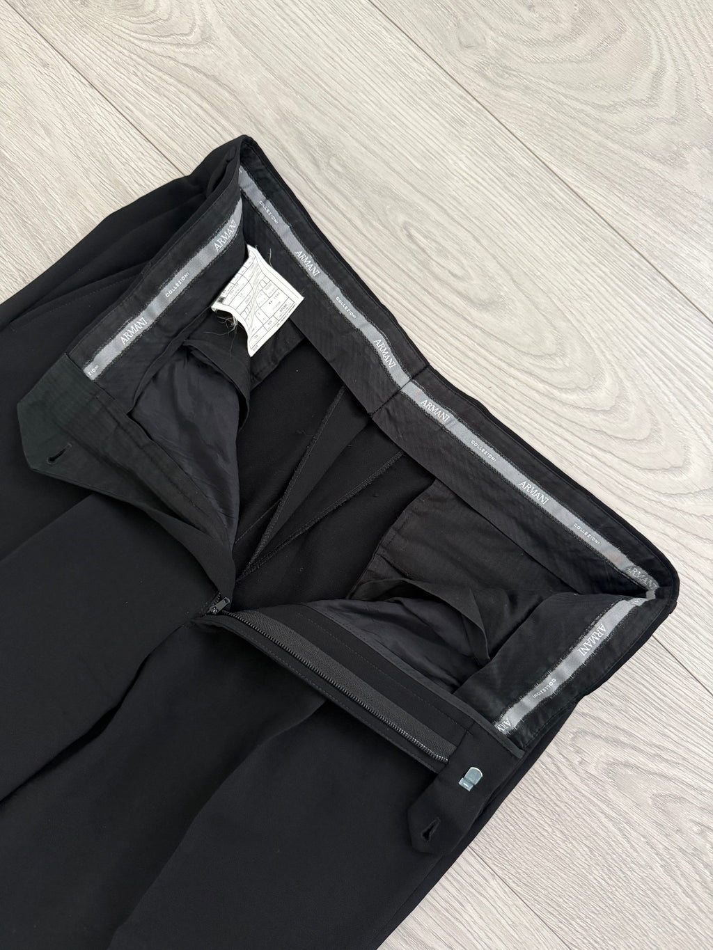 Armani 1990s 3B Black Pleated Wool Suit - Size L Jacket / 33" Waist