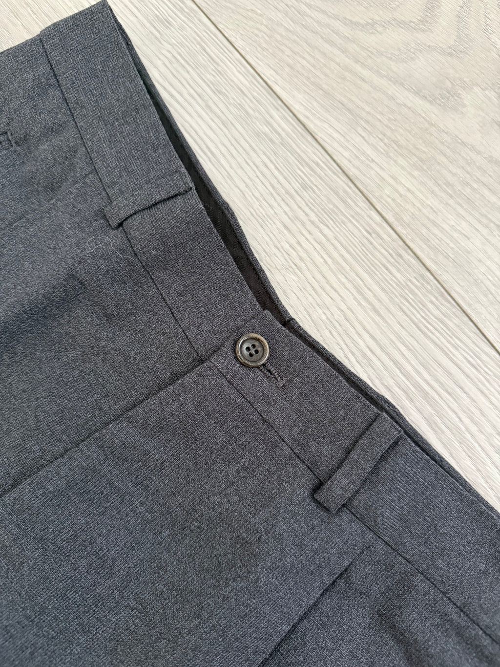 Armani 2000s Pleated Wool Grey Pants - Size 30" Waist