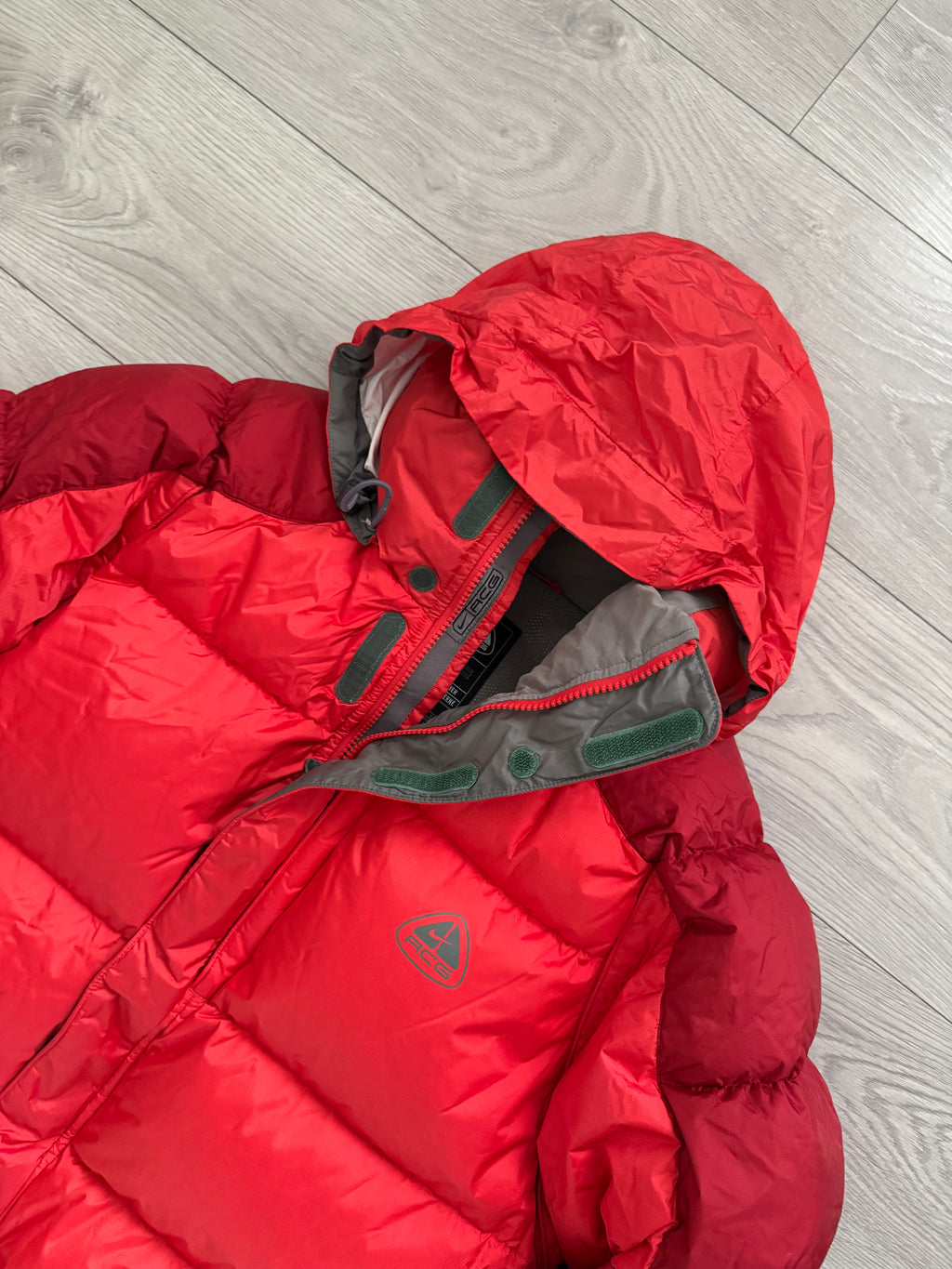 Nike ACG 00s Lungs Era Goose Down Nylon Tech Puffer Jacket - Size XL