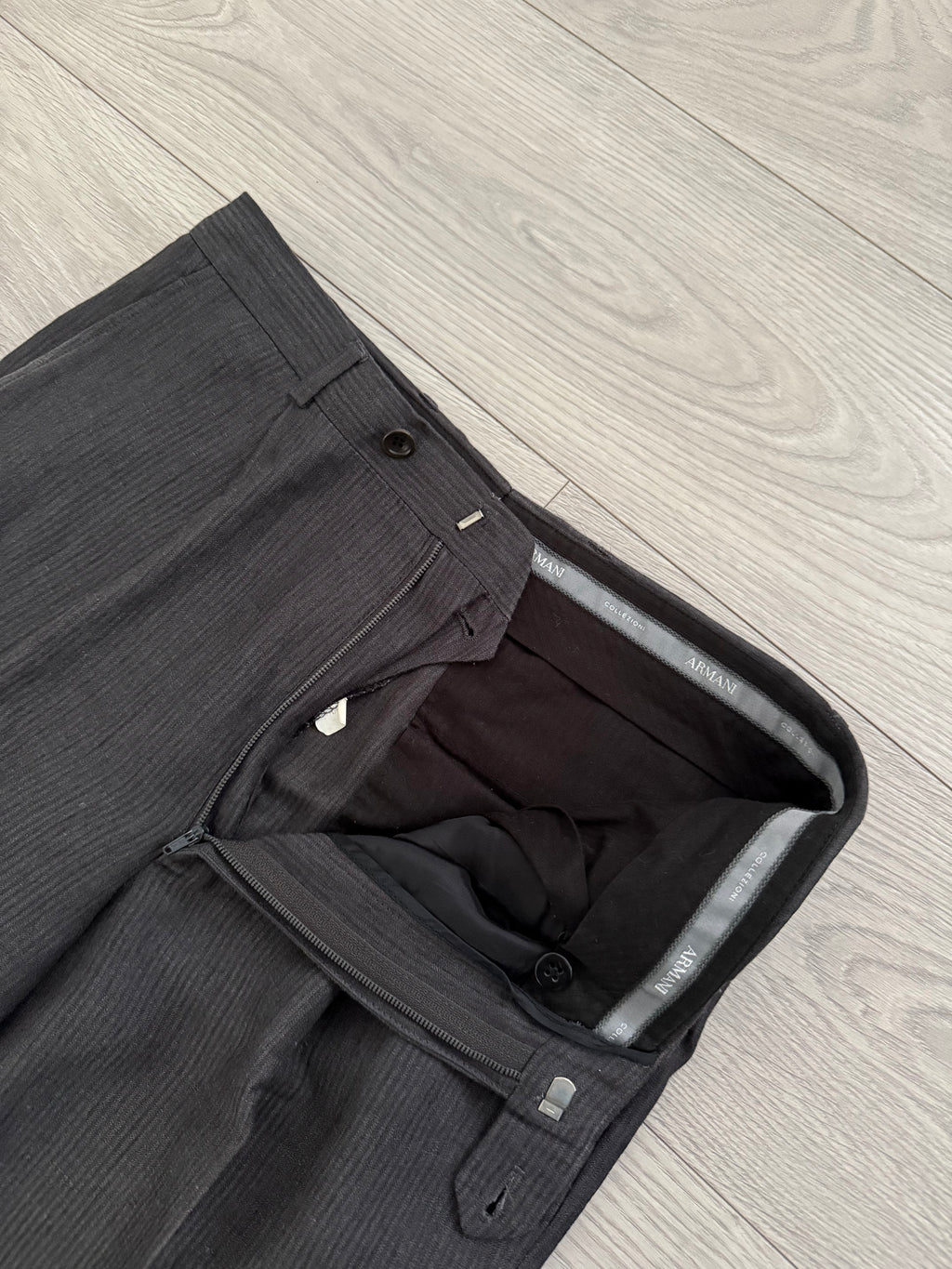 Armani 1990s Pleated Linen Blend Suit - Size S Jacket / 30" Waist