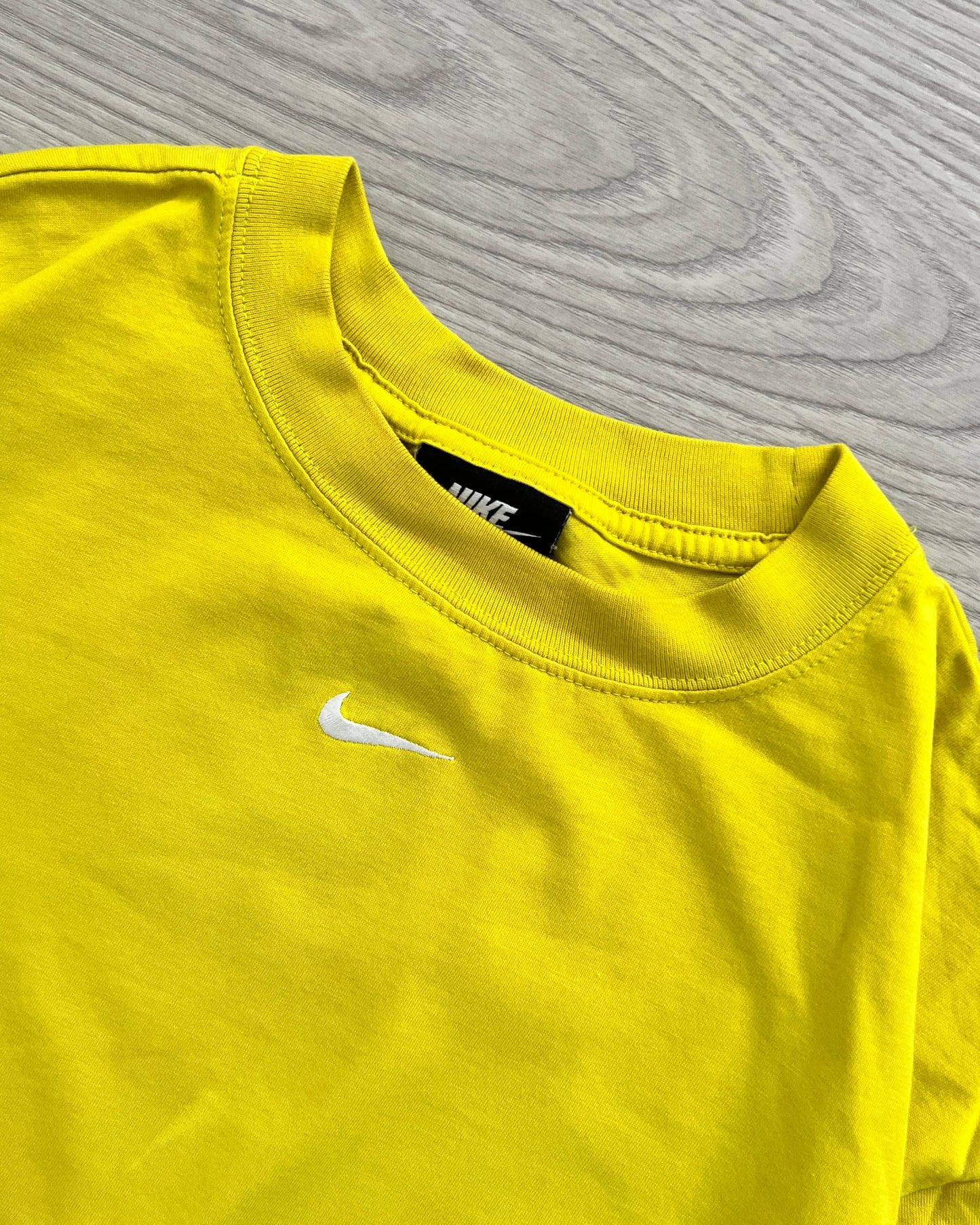 Nike Embroidered Centre Swoosh T-Shirt - Size M