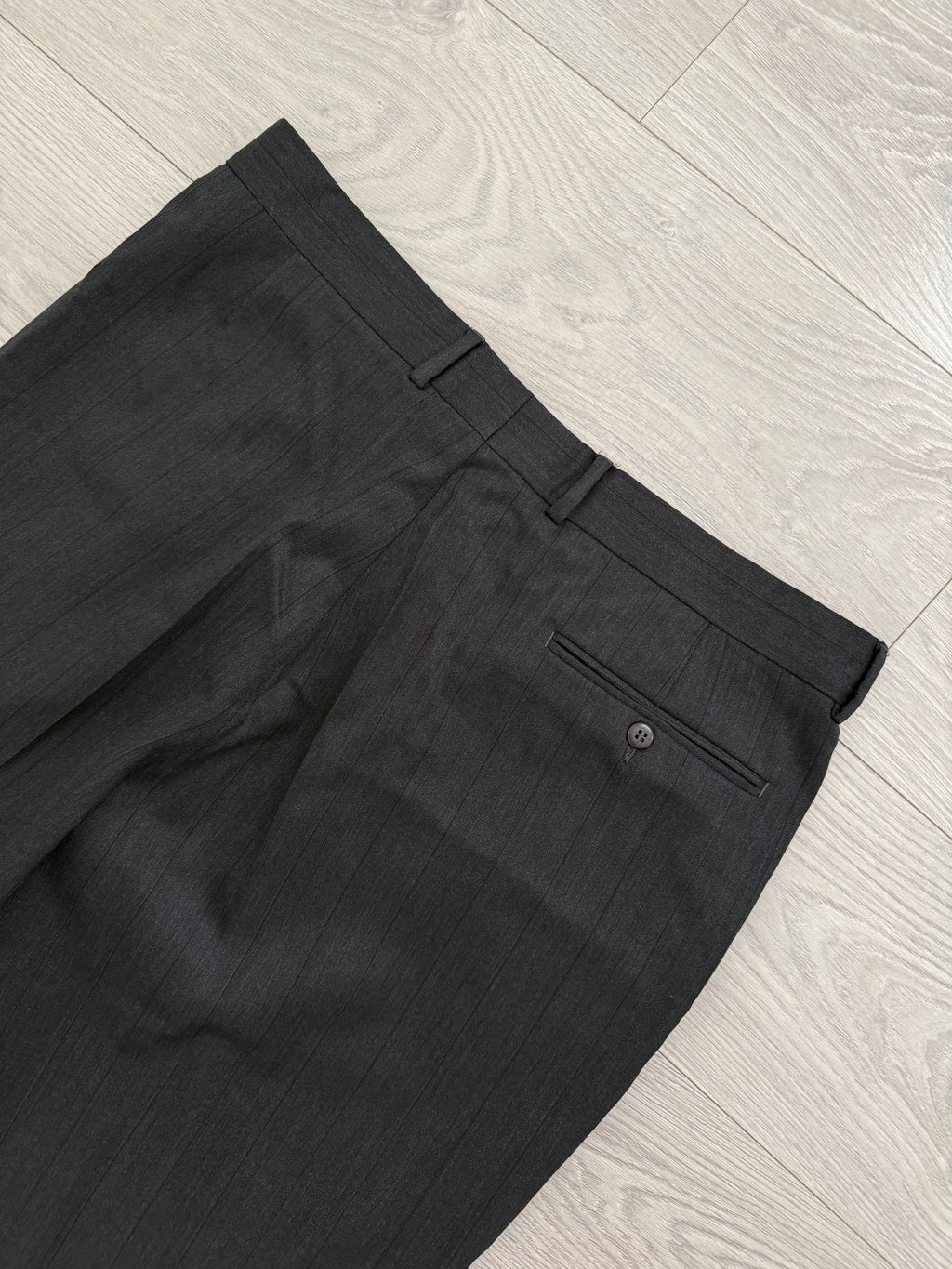 Hugo Boss 1980s 'Al Capone' Double Breasted Pleated Wool Cashmere Suit - Size XXL Jacket / 36" Waist